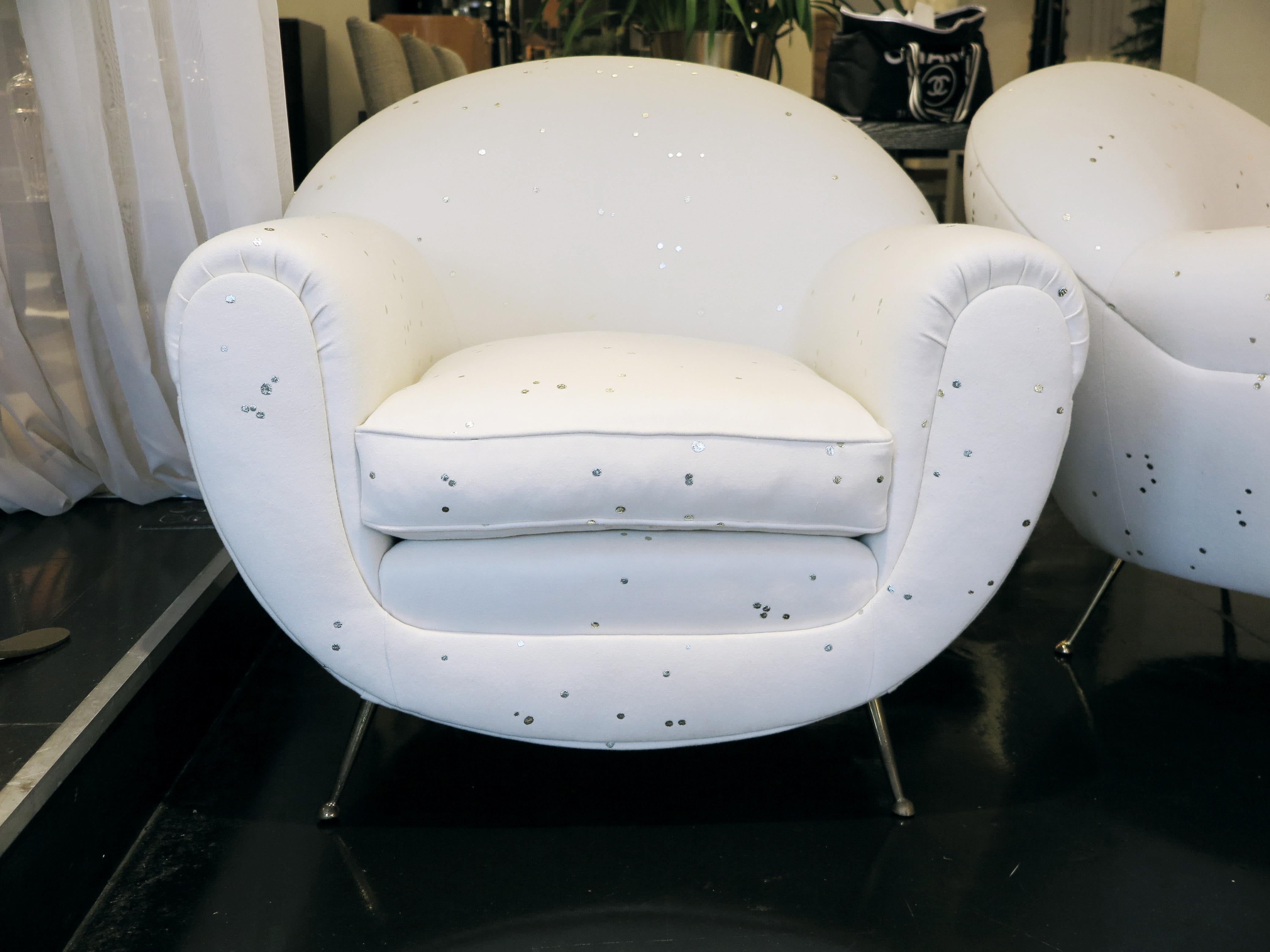 Mid-20th Century Pair of Italian Mid-Century Lounge Chairs with Rounded Design For Sale