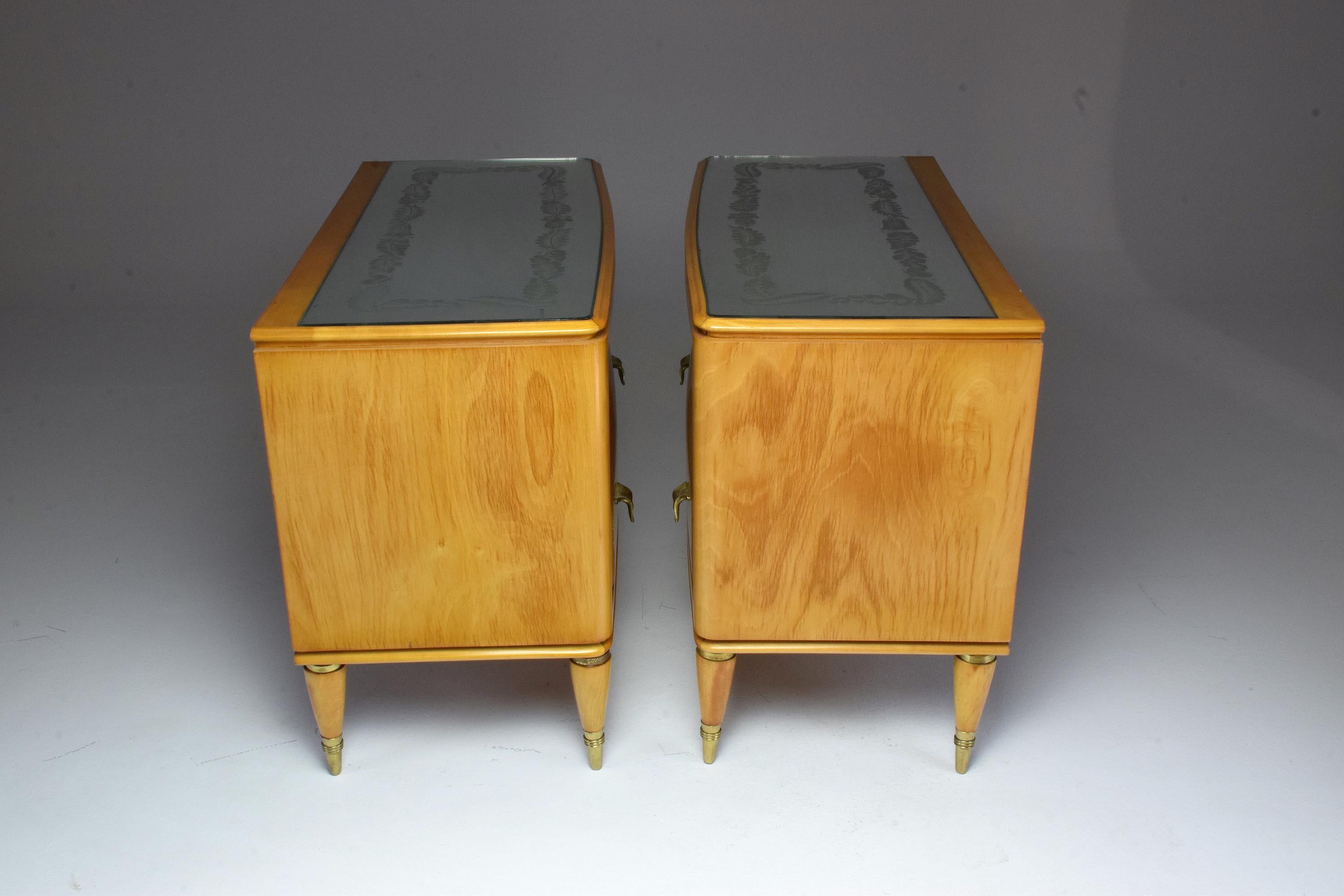 Pair of Italian Midcentury Maple Wood Nightstands, 1940s In Good Condition In Paris, FR