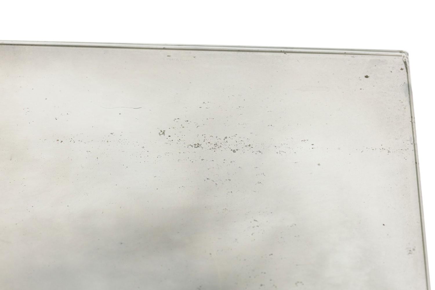 20ième siècle Pair of Italian Mid-Century Mirror Side Tables en vente