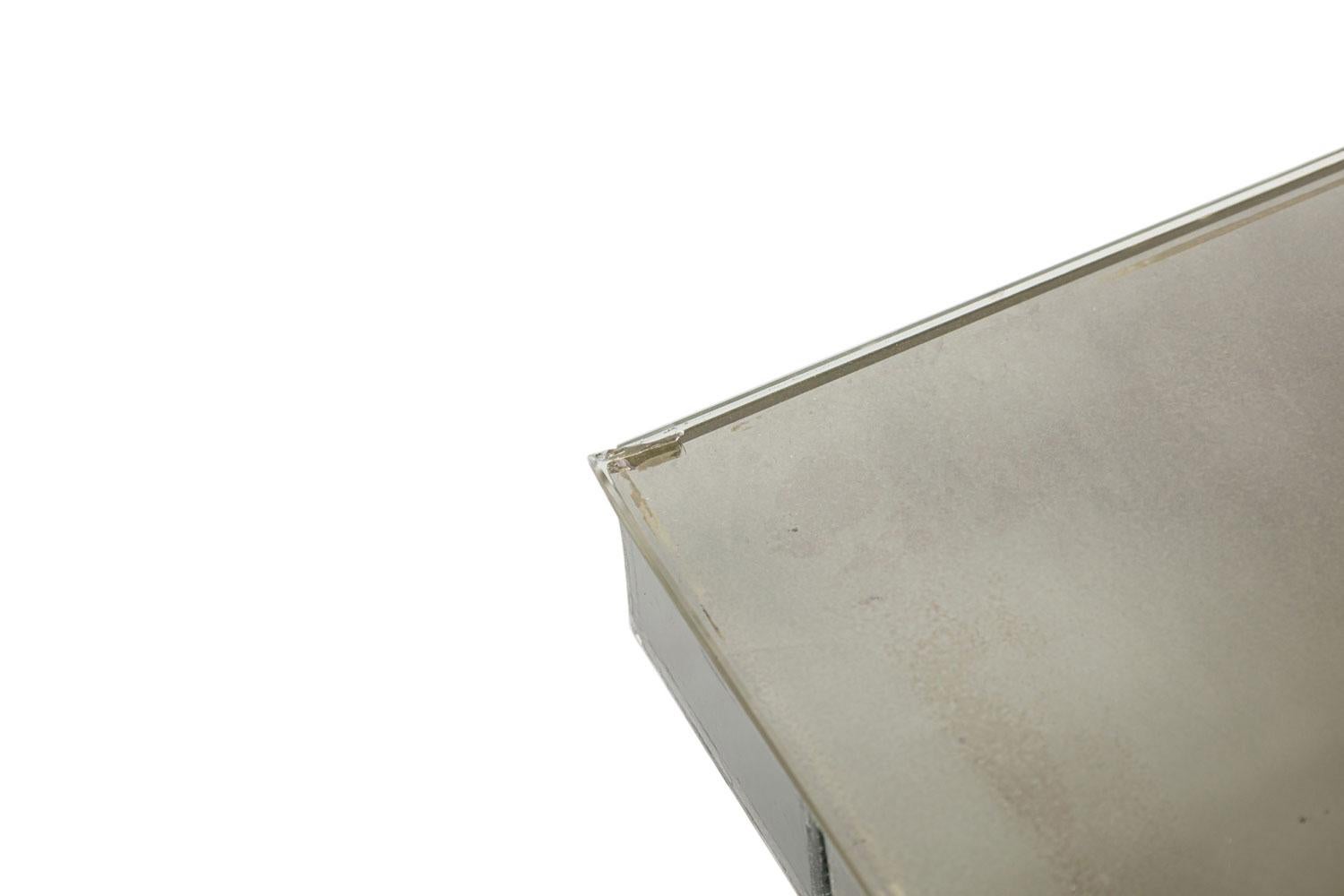 Miroir Pair of Italian Mid-Century Mirror Side Tables en vente