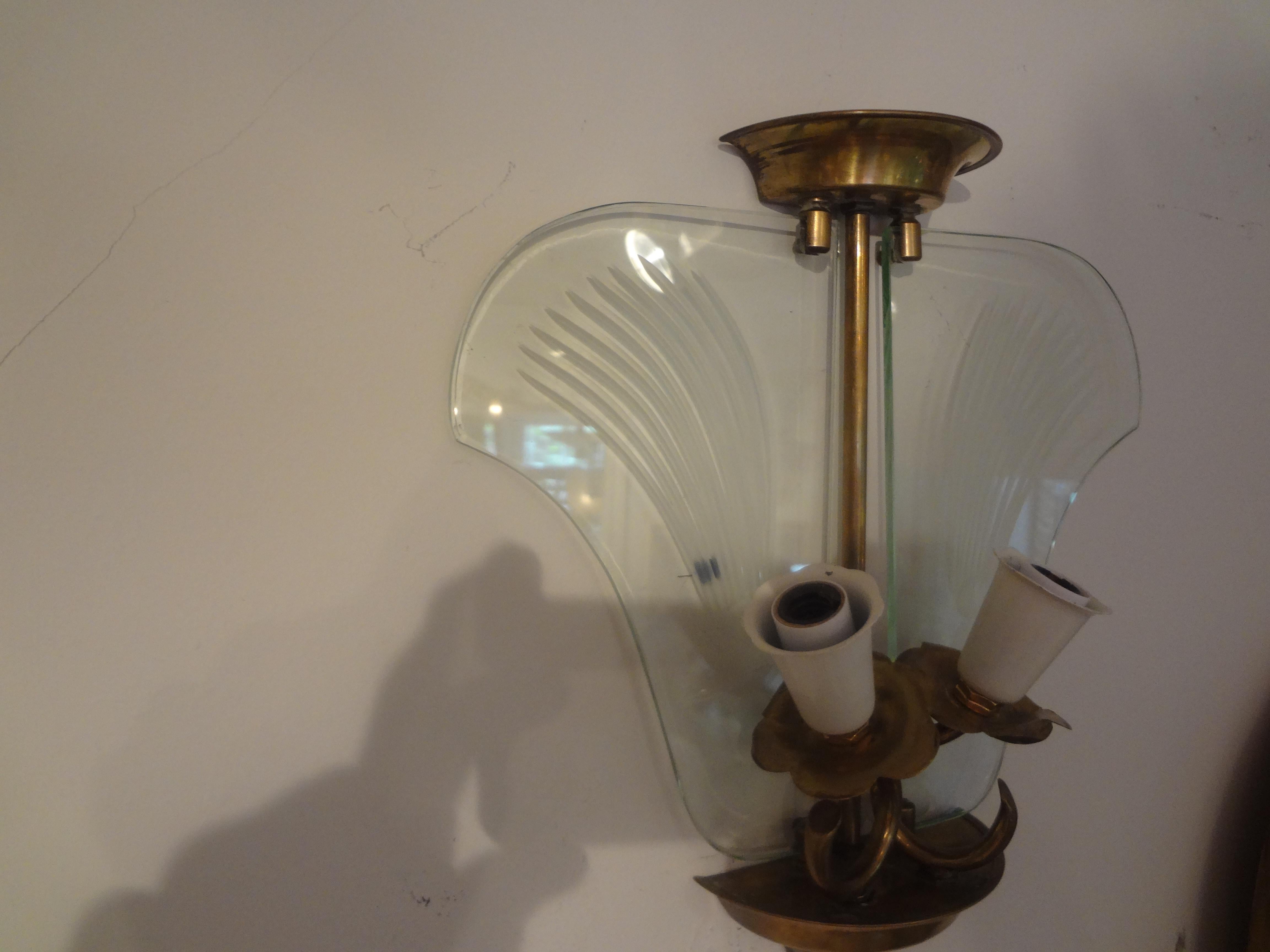 Mid-20th Century Pair of Italian Fontana Arte Style Brass and Etched Glass Sconces For Sale