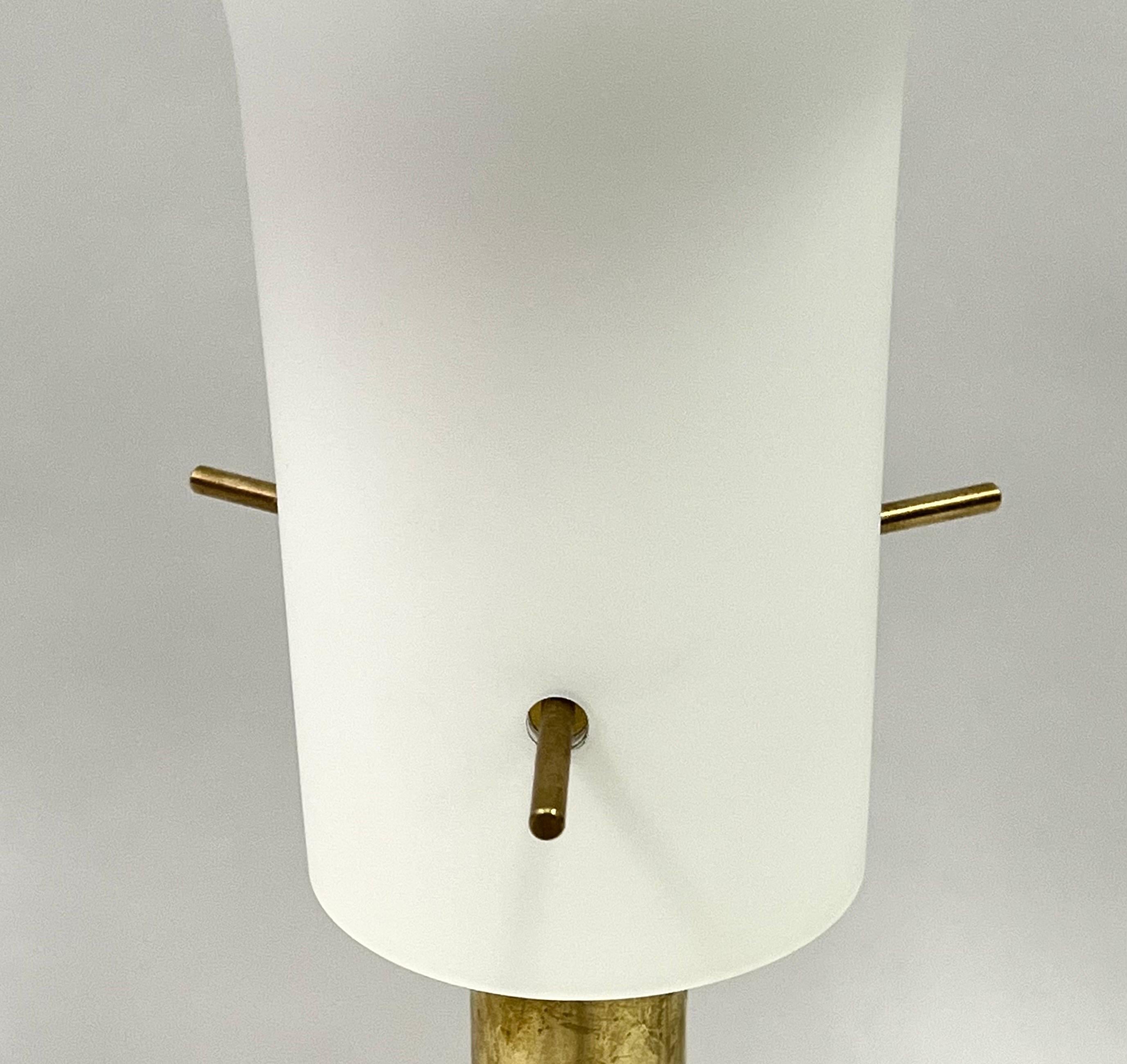 Pair of Italian Mid-Century Modern Brass Table Lamps, Max Ingrand & Fontana Arte For Sale 1