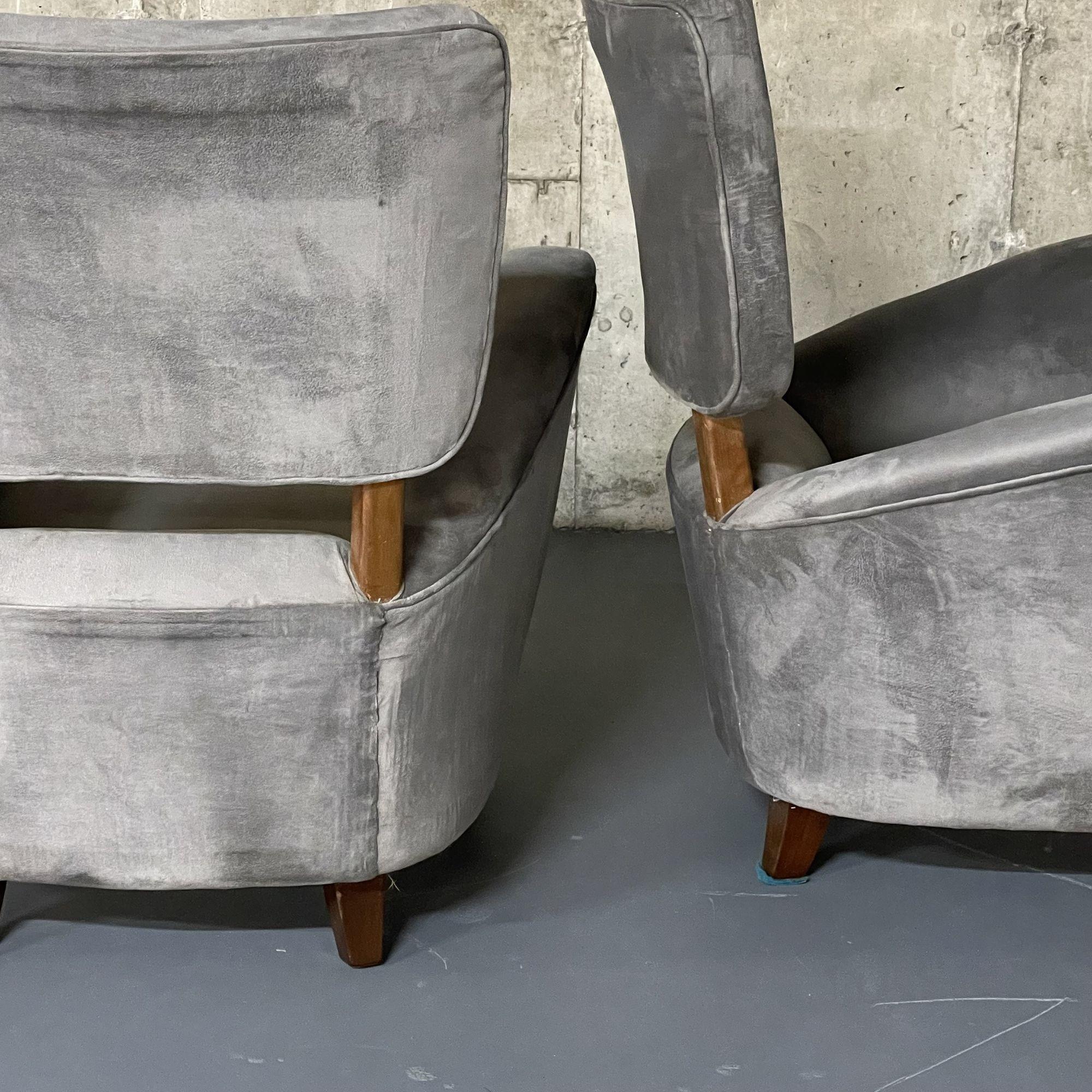Pair of Italian Mid-Century Modern Hi-Back / Wingback Arm / Lounge Chairs, 1950s 7
