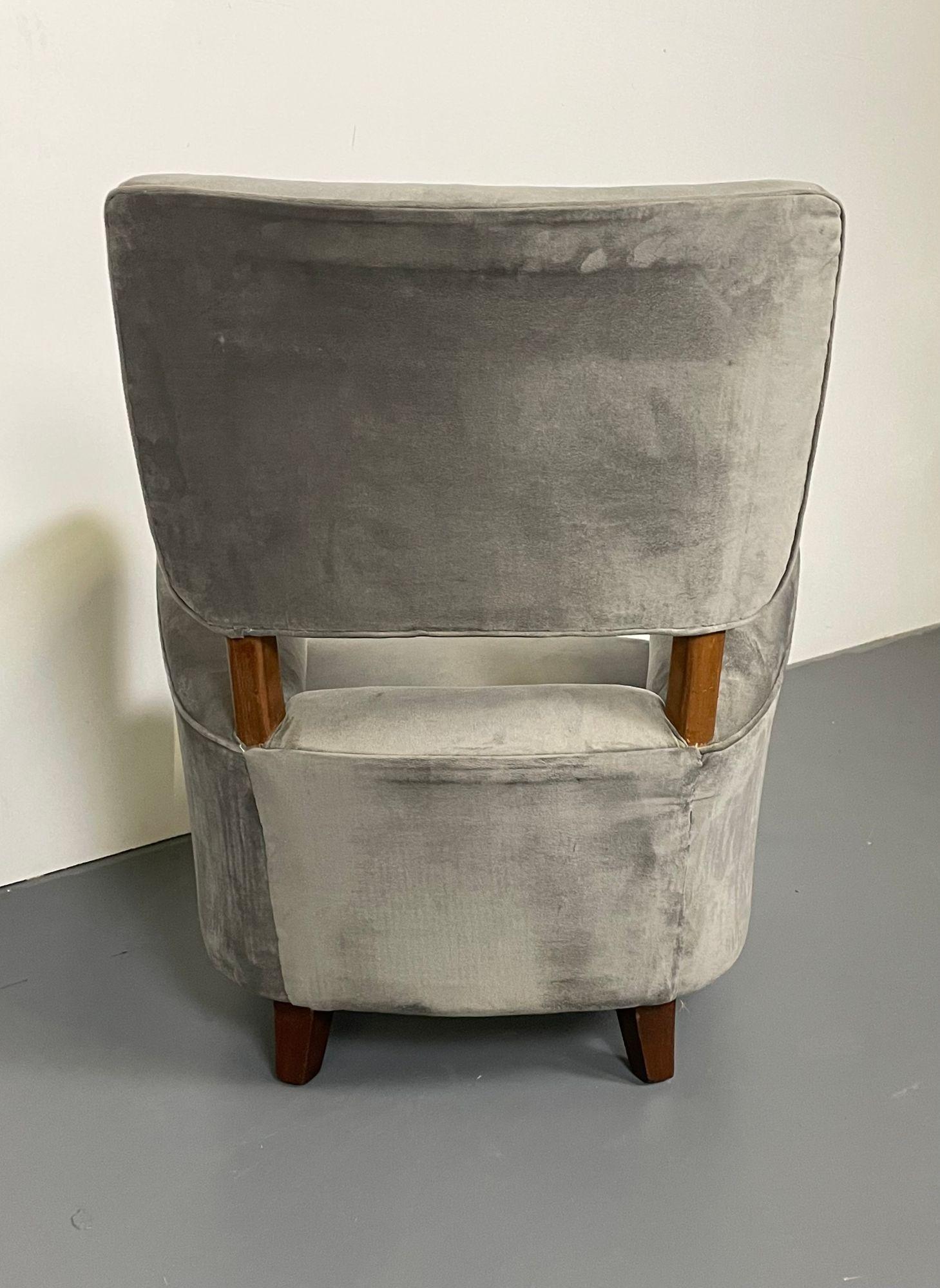 20th Century Pair of Italian Mid-Century Modern Hi-Back / Wingback Arm / Lounge Chairs, 1950s