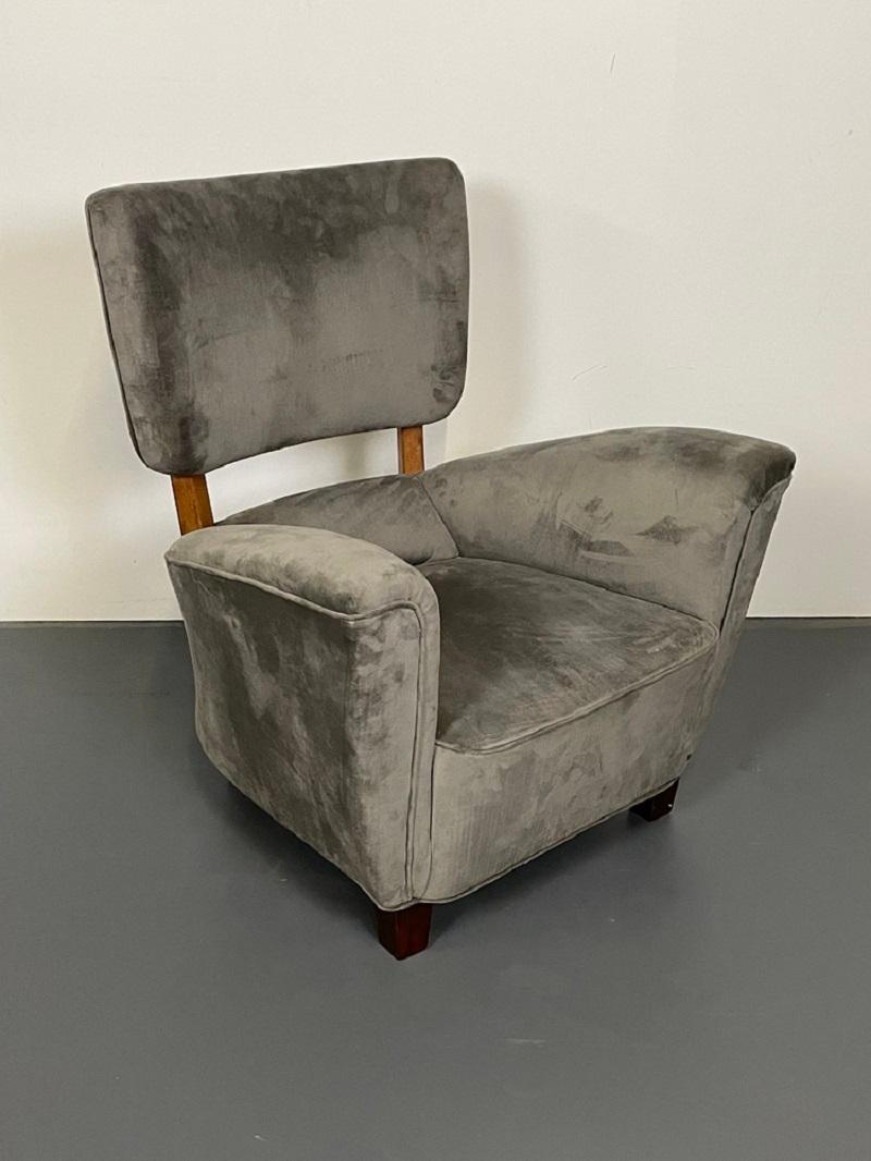 Pair of Italian Mid-Century Modern Hi-Back / Wingback Arm / Lounge Chairs, 1950s 1