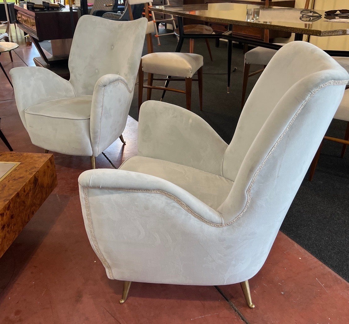 Upholstery Pair of Italian Mid-Century Modern Lounge Chairs by Isa Bergamo & Att Gio Ponti  For Sale