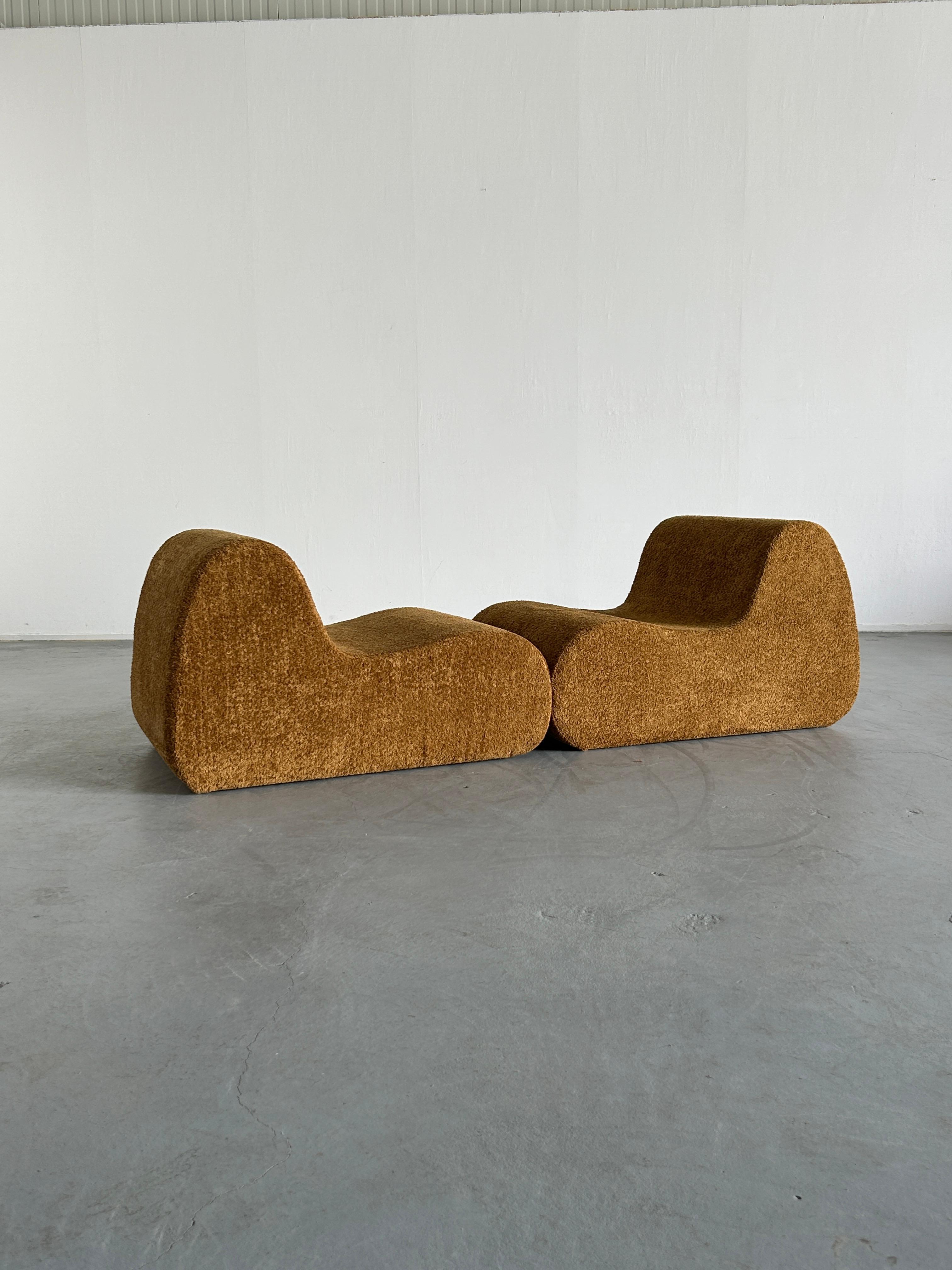 Bouclé Pair of Italian Mid-Century-Modern Lounge Chairs in Ochre Boucle, 1970s Italy For Sale