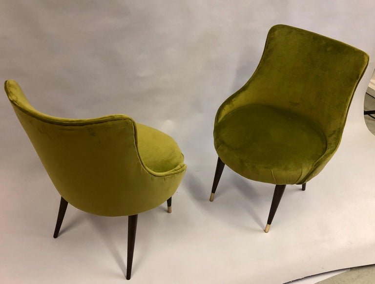 20th Century Pair of Italian Mid-Century Modern Lounge / Slipper Chairs by Guglielmo Ulrich For Sale
