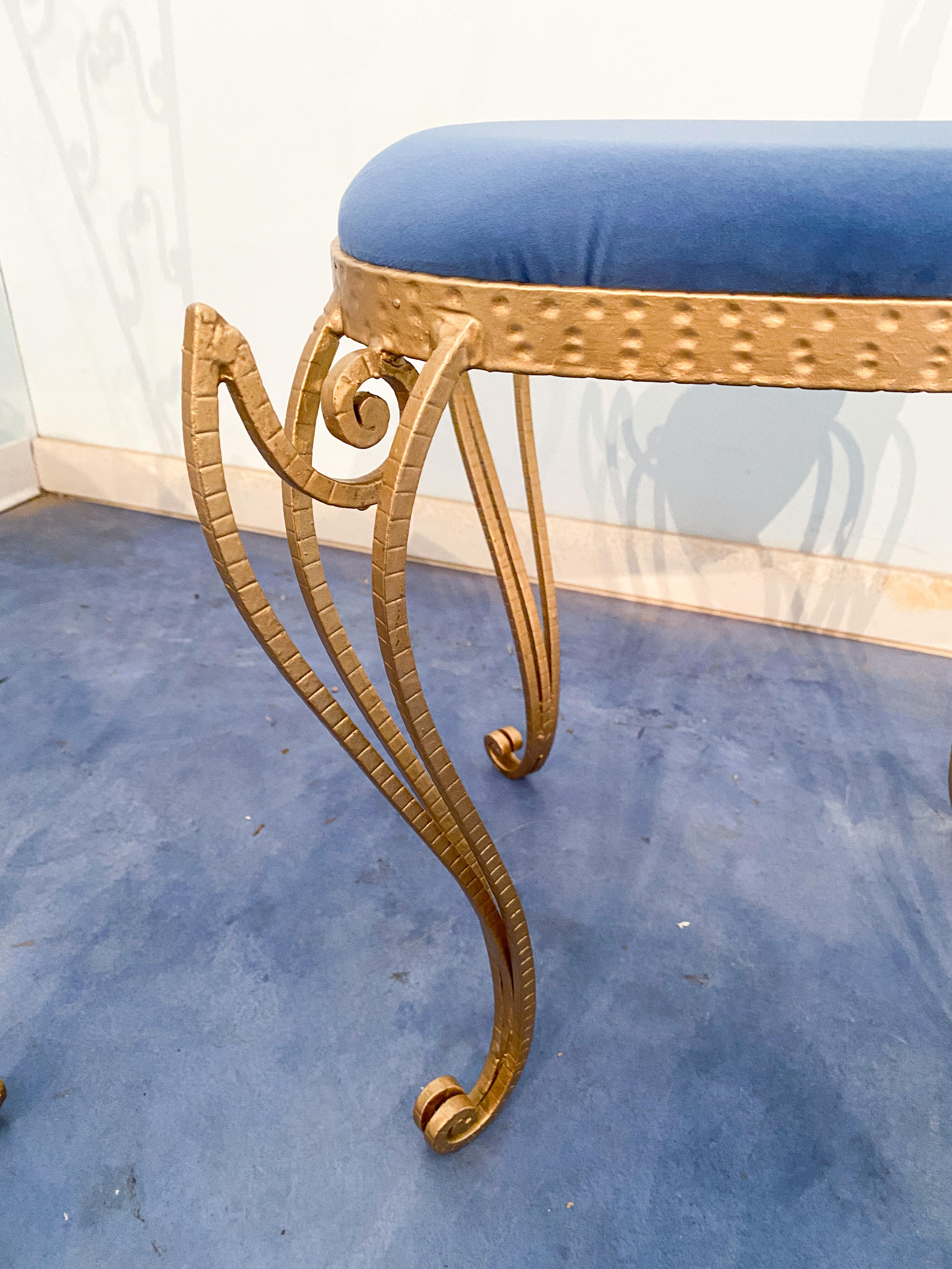 Paire de fauteuils-lavabos italiens en fer doré Luigi Colli, 1950s en vente 9