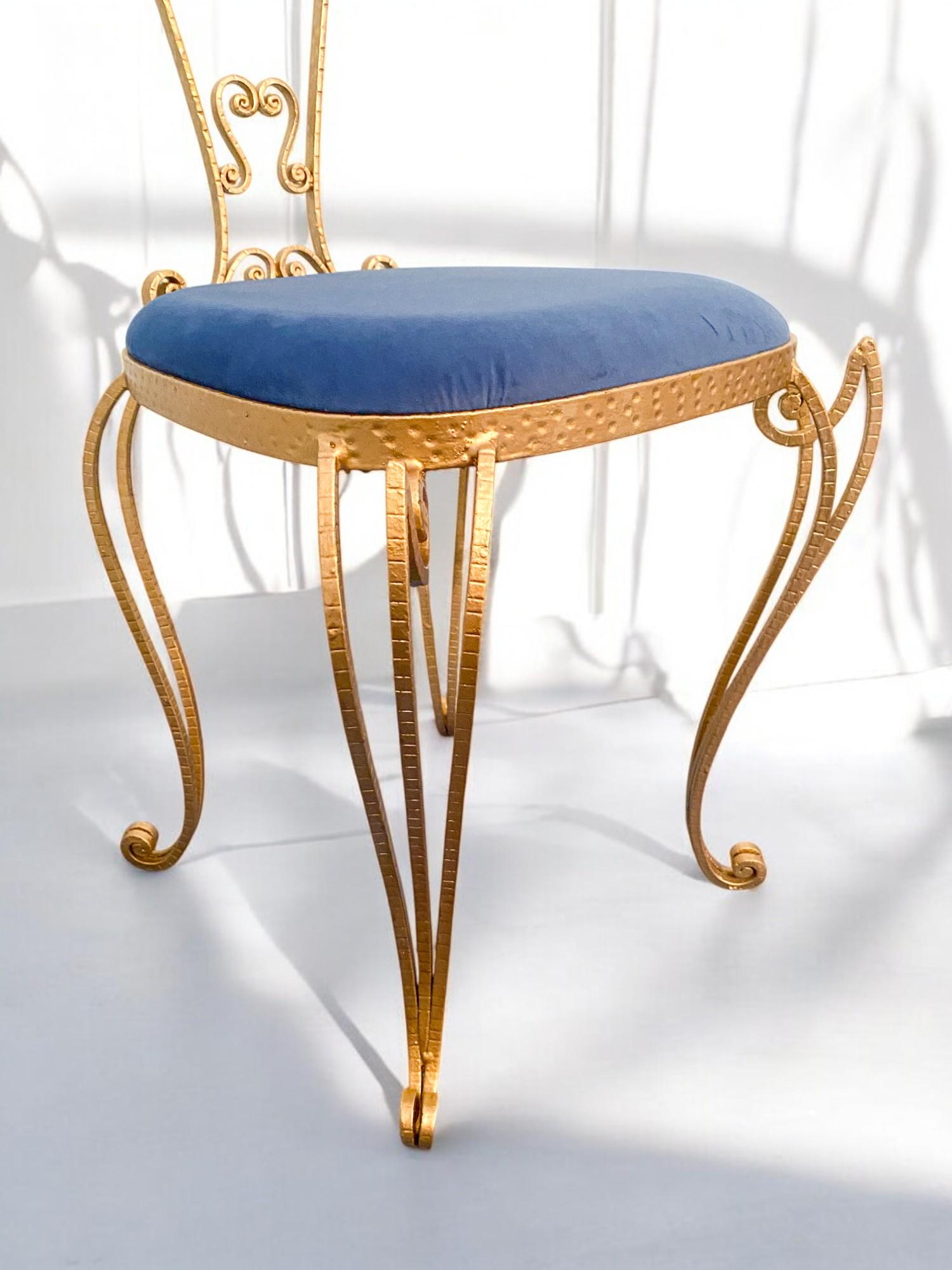 Pair of Italian Mid-Century Modern Luigi Colli Gold Iron Vanity Chairs, 1950s For Sale 2
