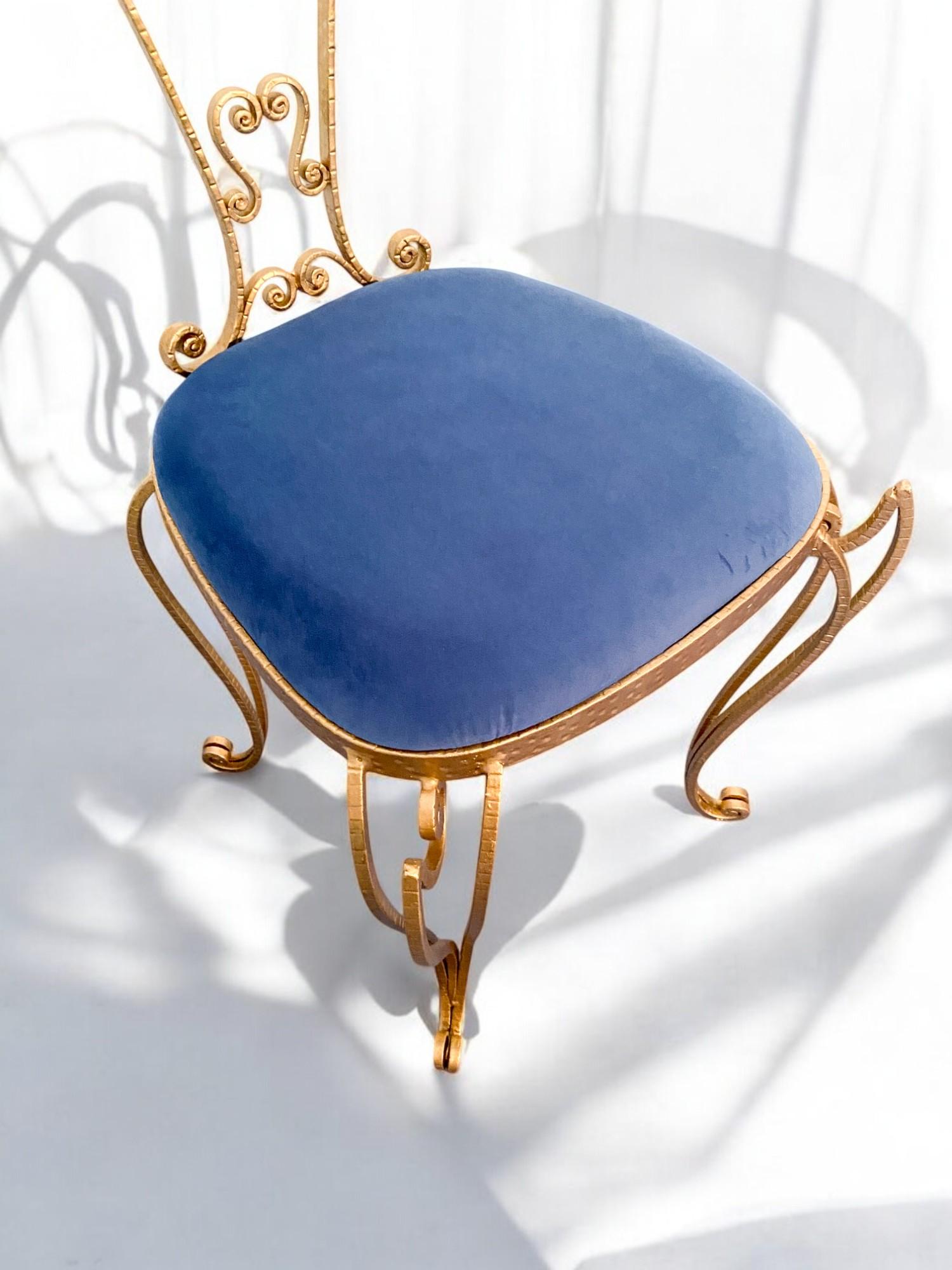 Pair of Italian Mid-Century Modern Luigi Colli Gold Iron Vanity Chairs, 1950s For Sale 3
