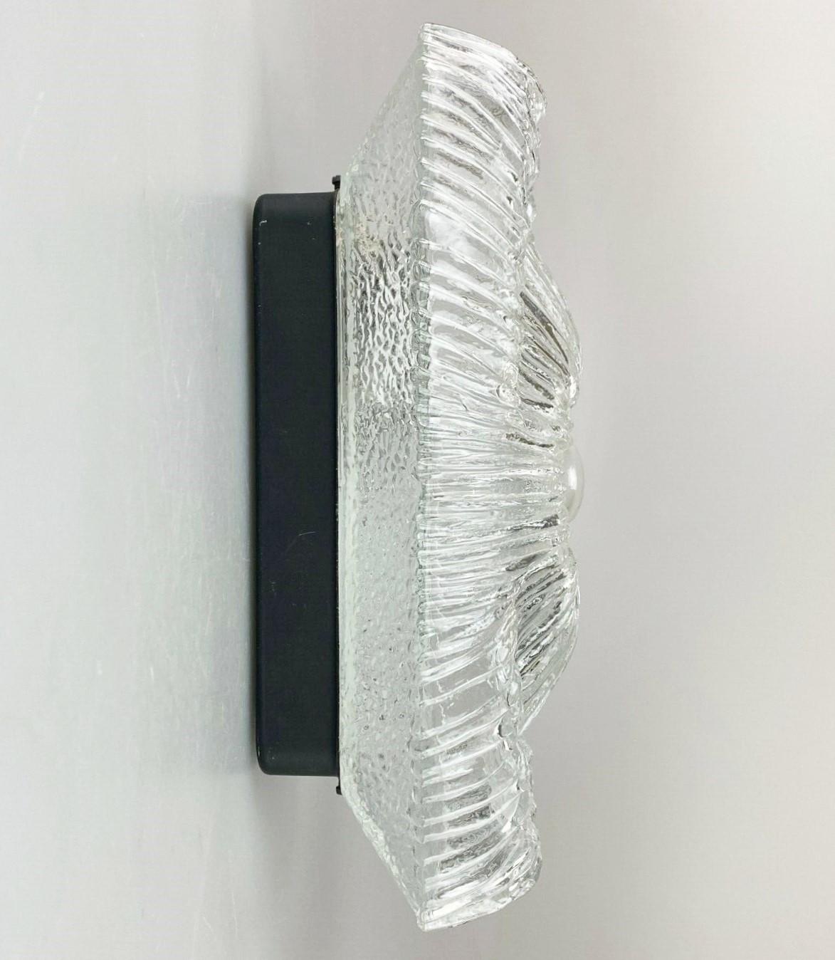 Pair of Italian Mid-Century Modern Murano Ice Glass Wall Lights, Sconces, 1960s 4