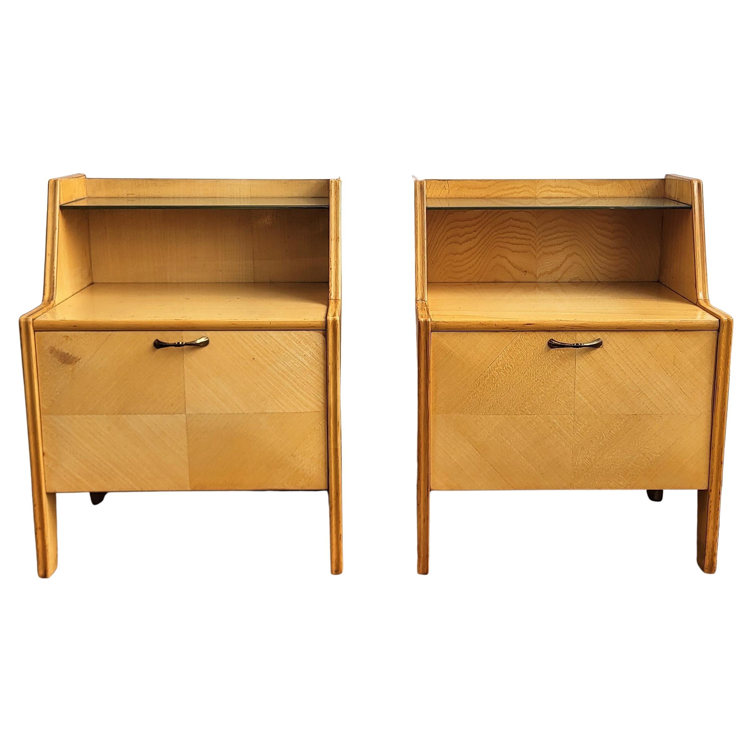 Pair of Italian Mid-Century Modern Nightstands Bedside Tables Maple & Glass Top For Sale