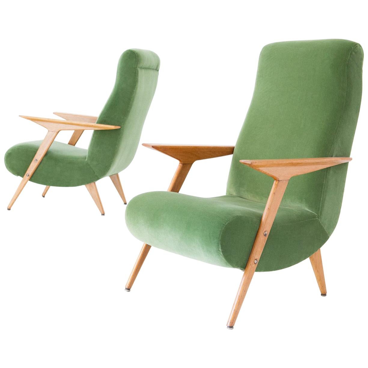 Pair of Italian Mid-Century Modern Oak Wood and Green Velvet Armchairs, 1950