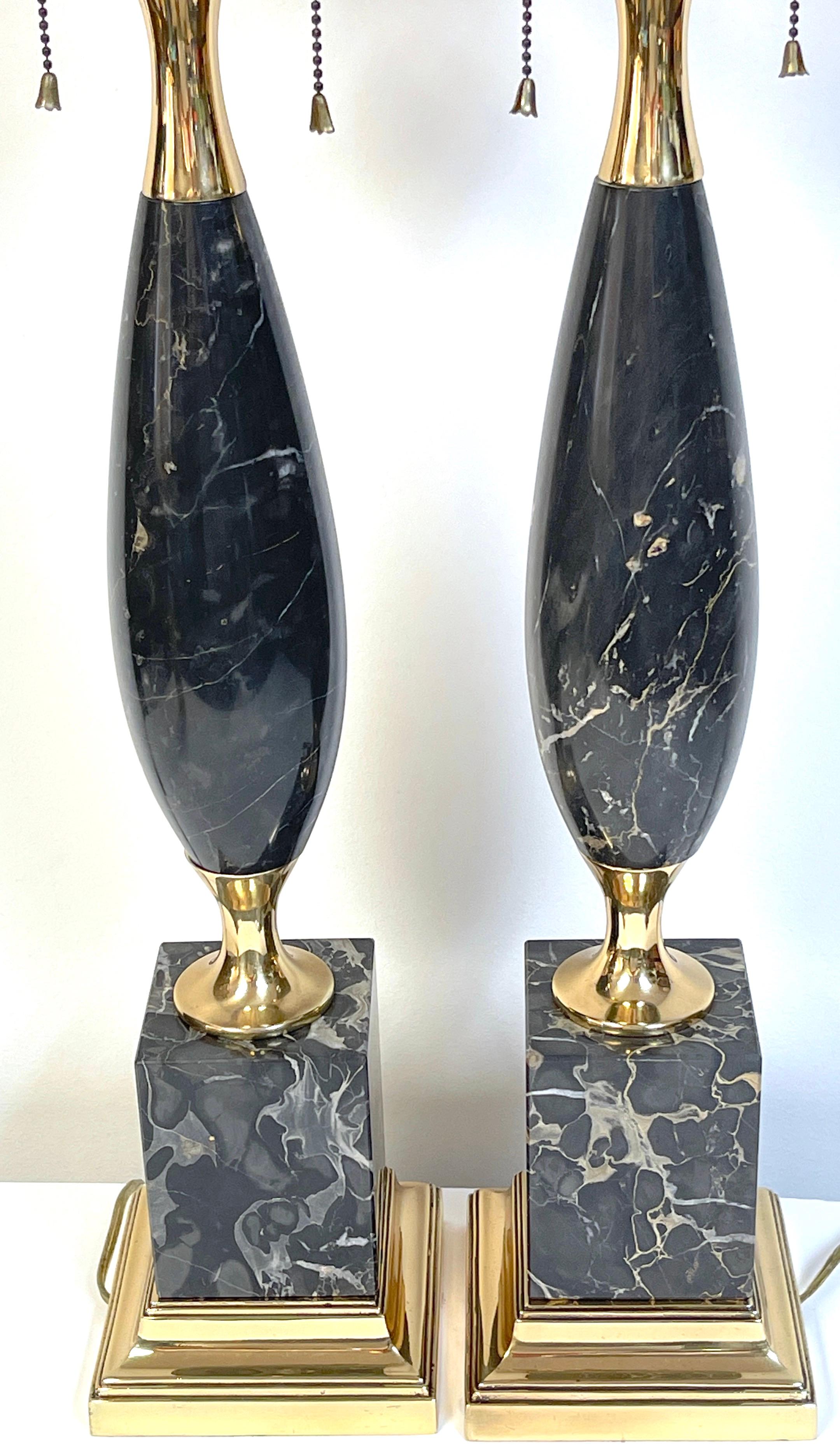 Pair of Italian Mid-Century Modern Sleek Black Marble & Brass Lamps 3