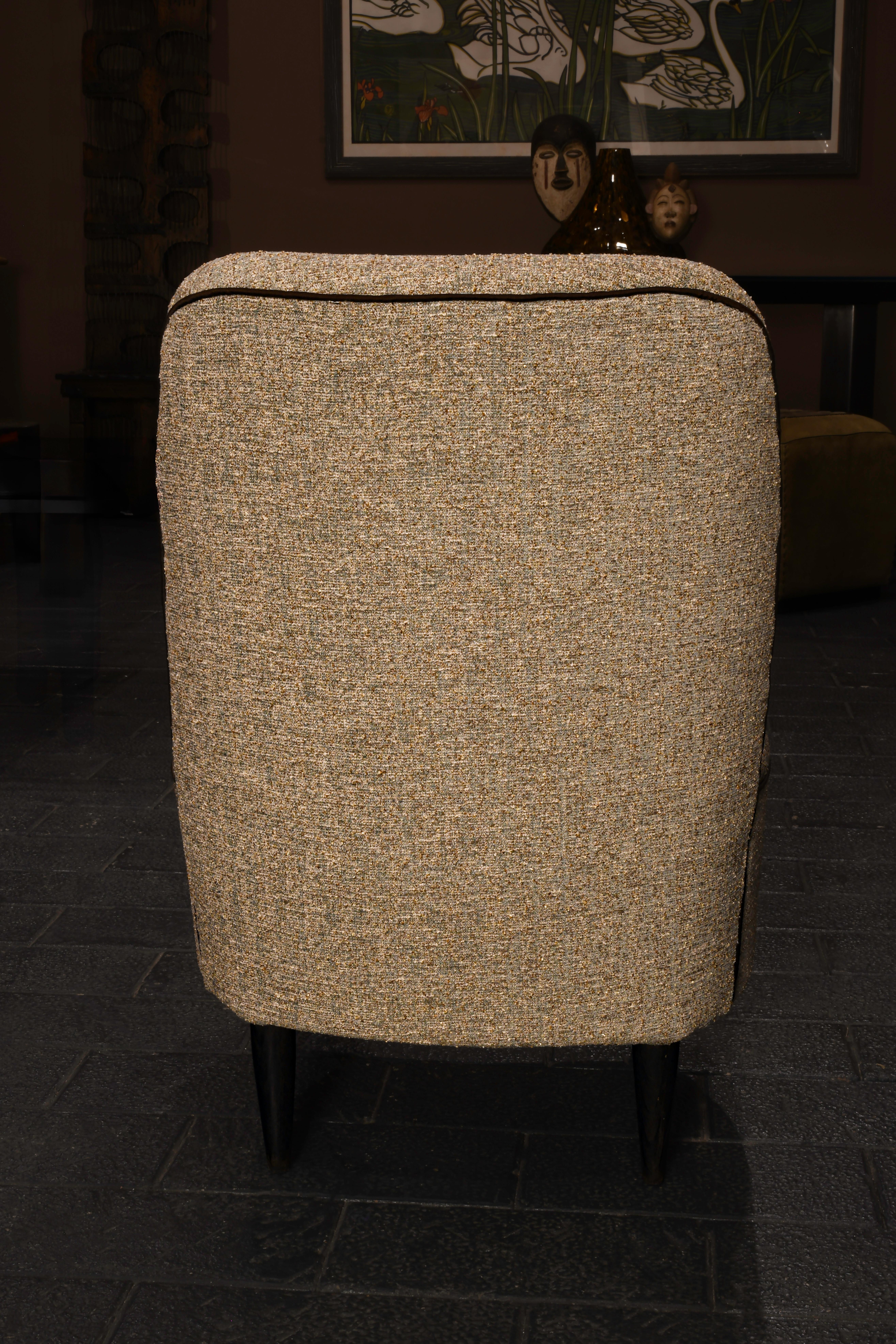 Fabric Pair of Italian Mid-Century Modern Slipper Chairs attributed to Gio Ponti For Sale