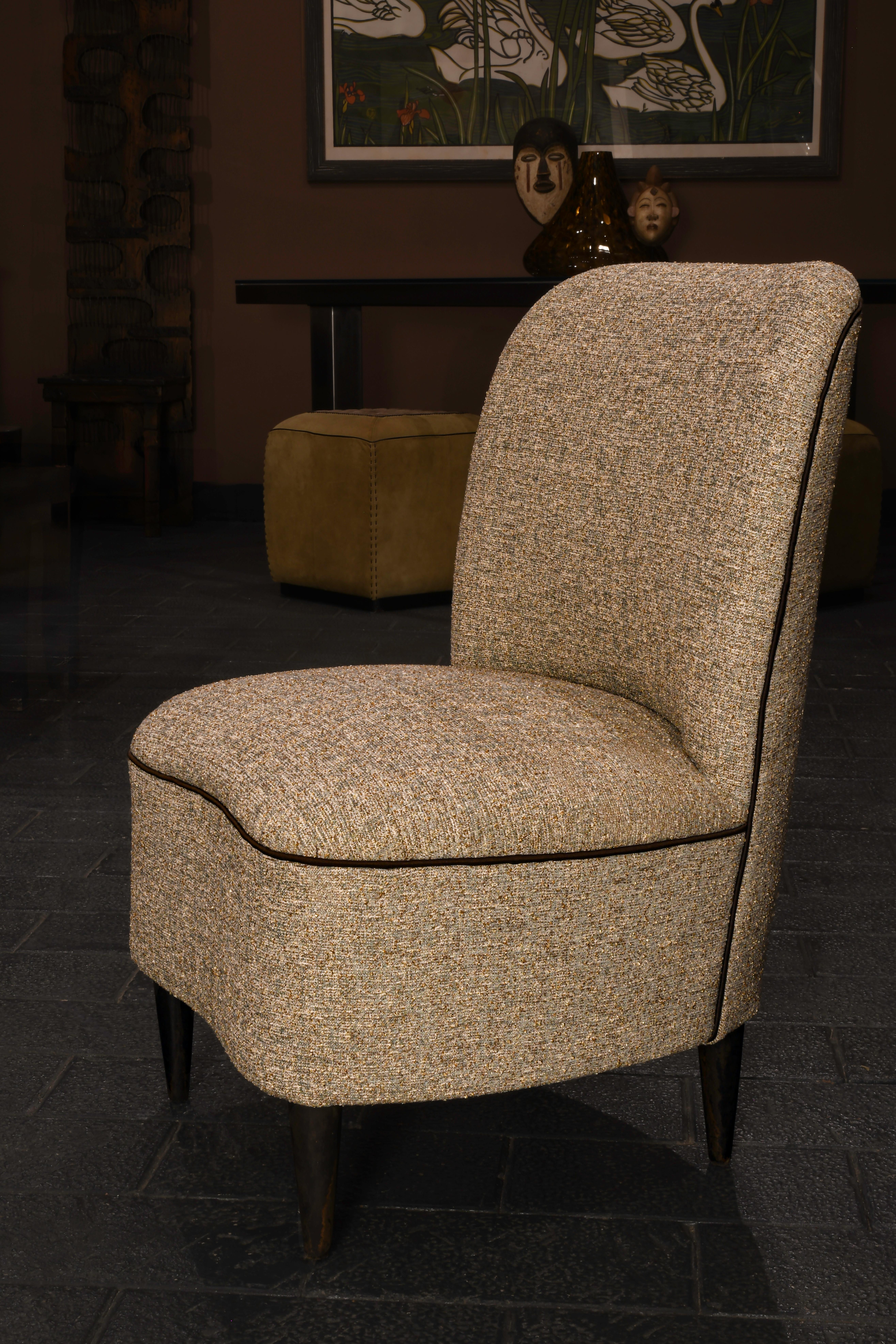 Pair of Italian Mid-Century Modern Slipper Chairs attributed to Gio Ponti For Sale 2