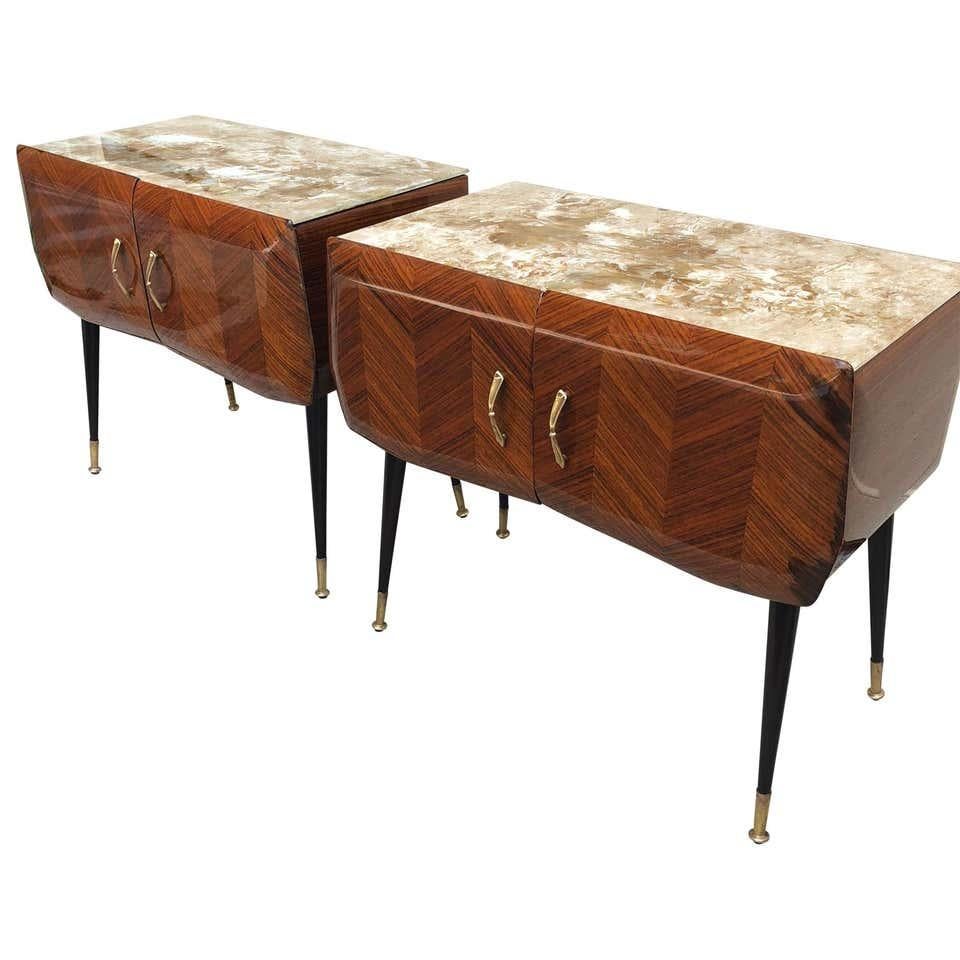 Cast Pair of Italian Mid-Century Modern Vittorio Dassi Bed Side Tables For Sale