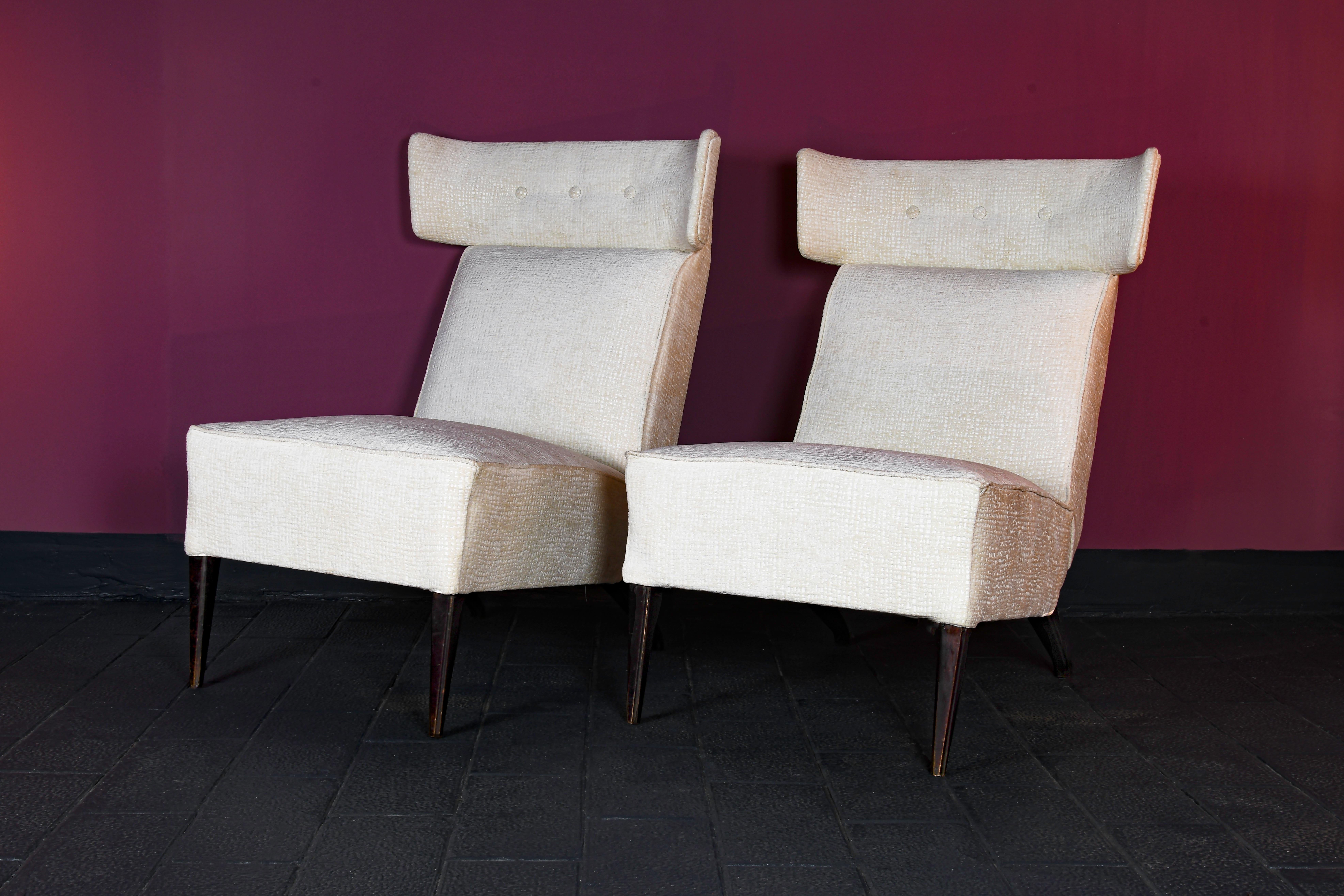 Mid-Century moderno Coppia di sedie Wingback moderne della metà del secolo scorso in vendita