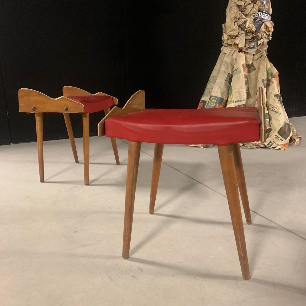Pair of Italian Mid-Century Modern Wood Benches / Stools Attributed to Gio Ponti In Good Condition For Sale In New York, NY