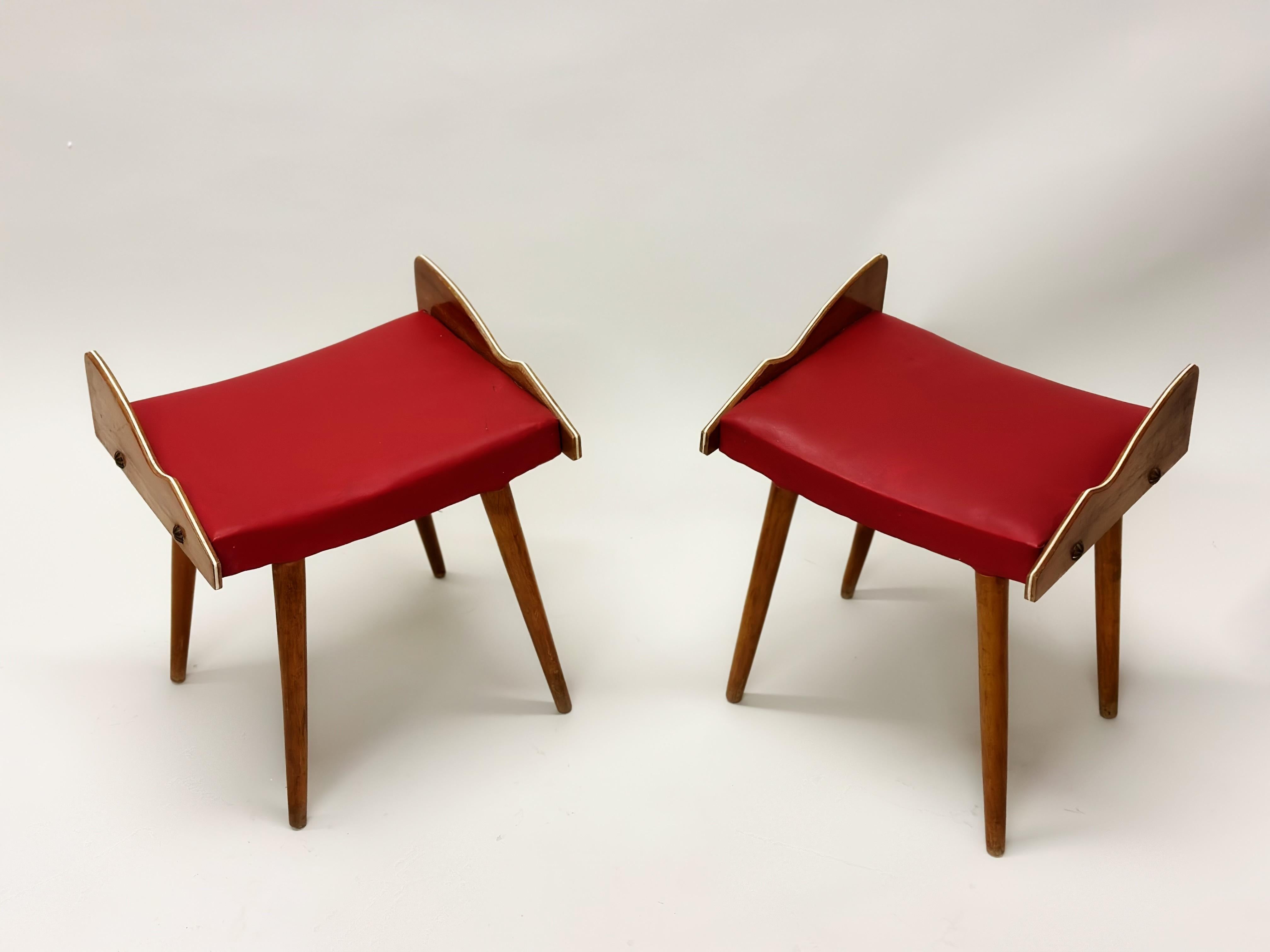 Pair of Italian Mid-Century Modern Wood Benches / Stools Attributed to Gio Ponti For Sale 3