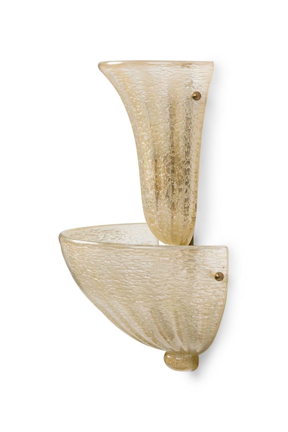 Mid-Century Modern Paire d'appliques murales italiennes du milieu du siècle à Murano en vente