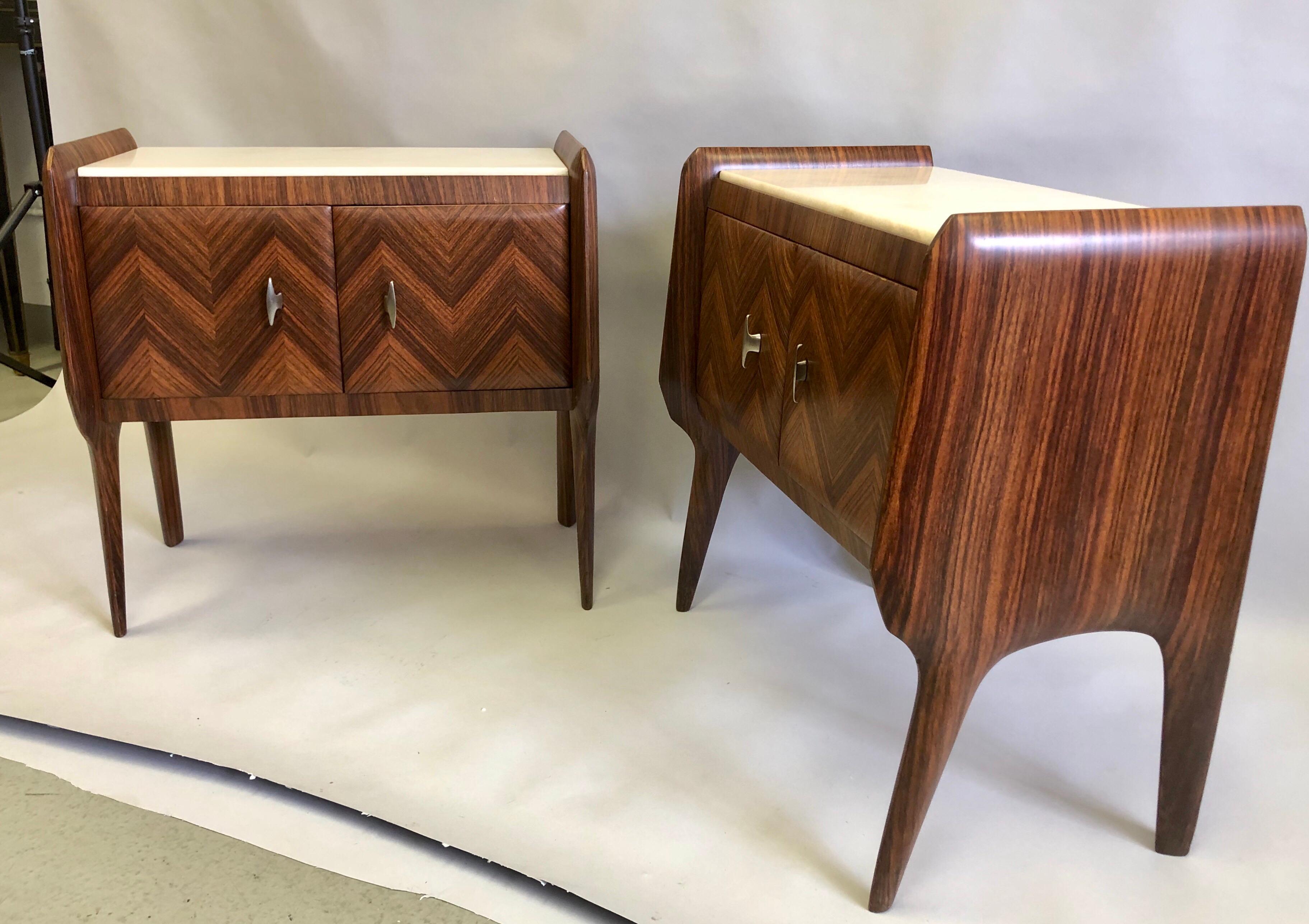 Pair of Italian Midcentury Nightstands/End Tables Attributed to Osvaldo Borsani In Good Condition In New York, NY