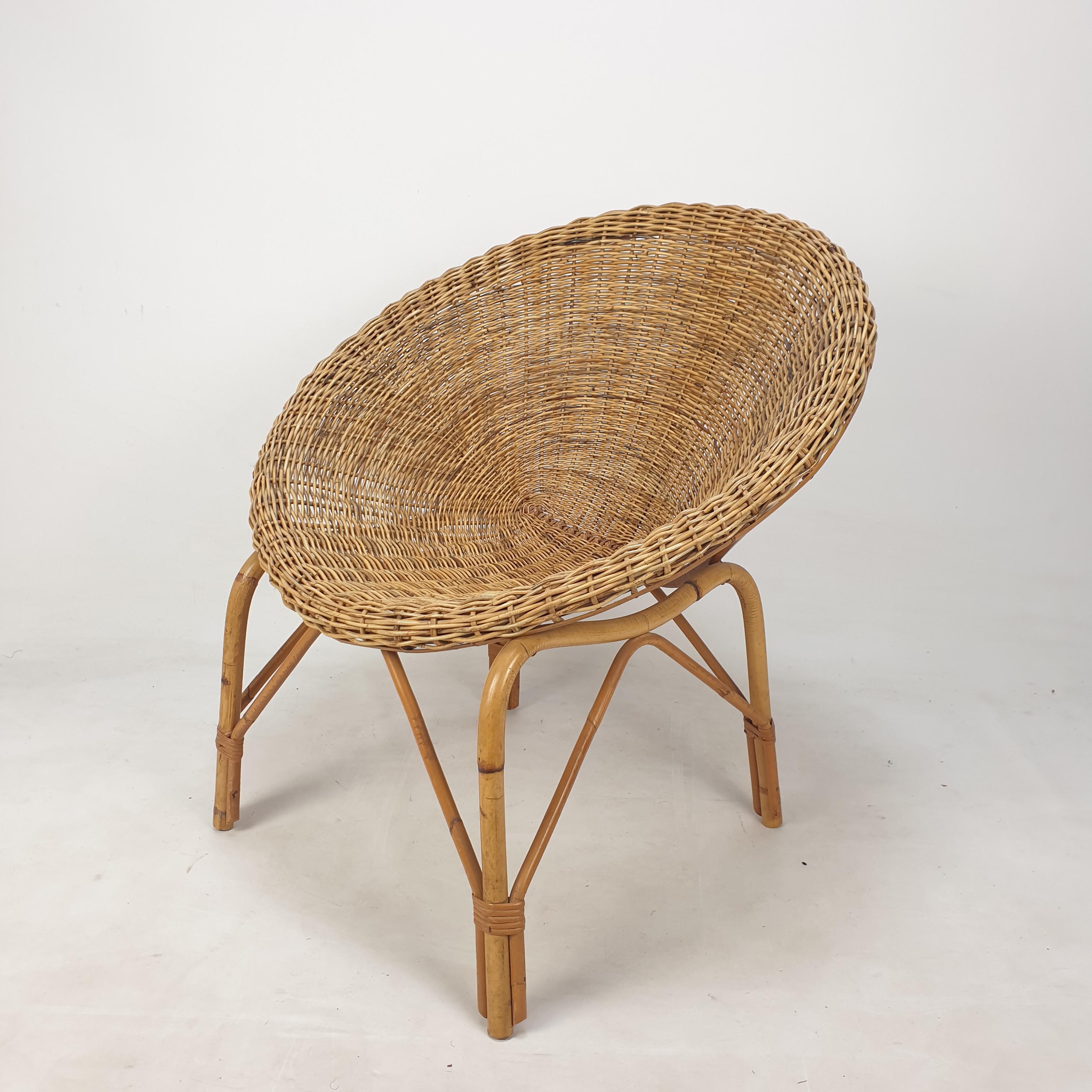Pair of Italian Mid Century Rattan and Wicker Lounge Chairs, 1960's In Good Condition In Oud Beijerland, NL