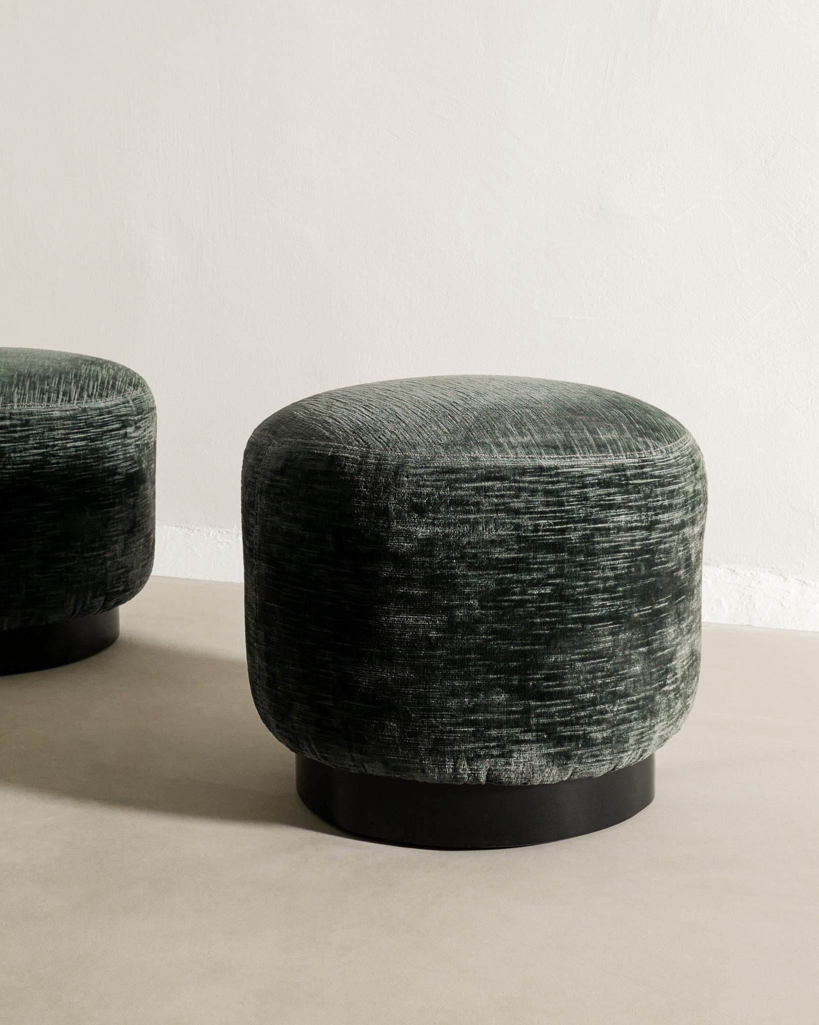 Pair of Italian Mid Century Round Poufs Stools in Green Velvet Produced, 1960s  In Good Condition For Sale In Stockholm, SE