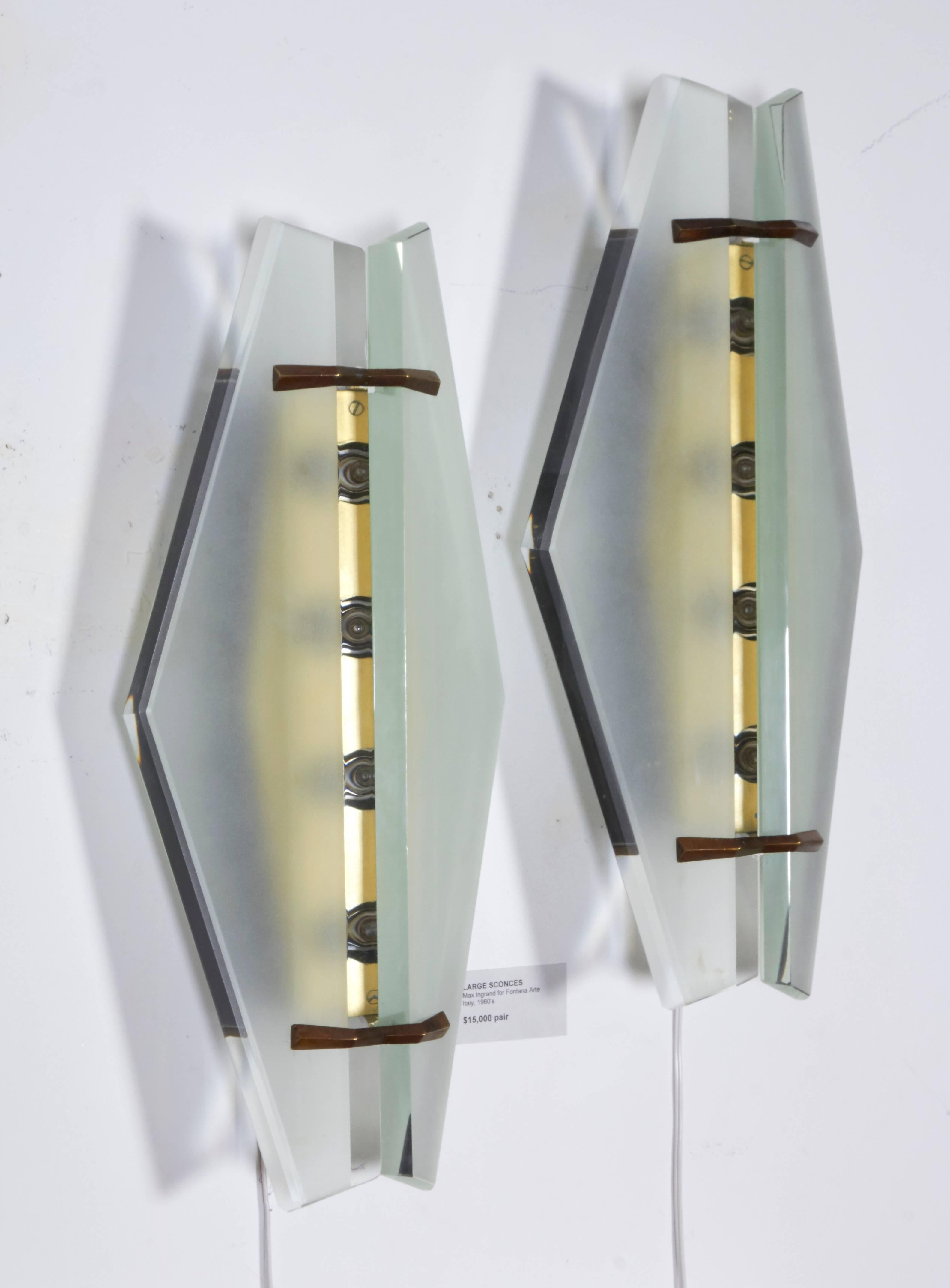 Mid-Century Modern Pair of Italian Midcentury Sconces Attributed to Max Ingrand for Fontana Arte For Sale