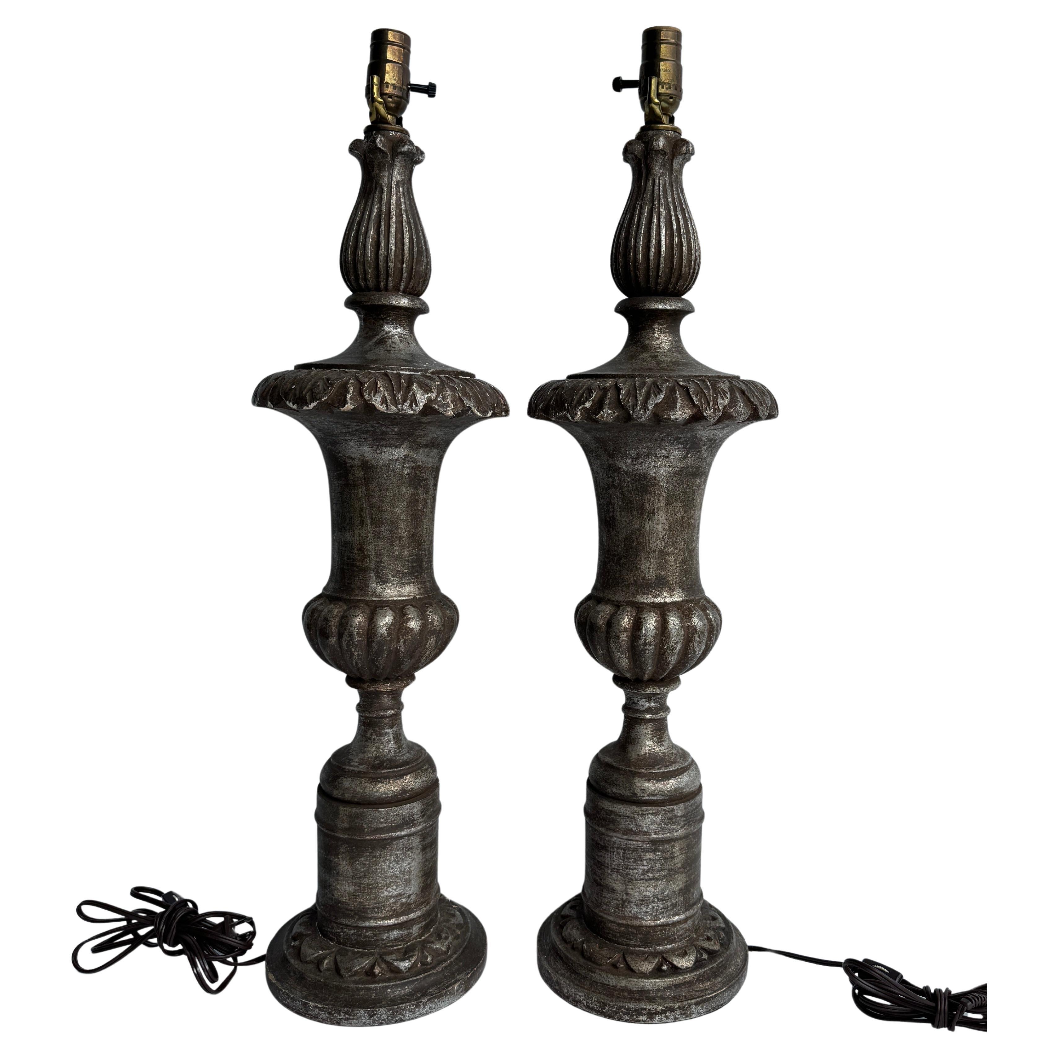 Paire de lampes de table italiennes du milieu du siècle à feuilles d'argent en vente