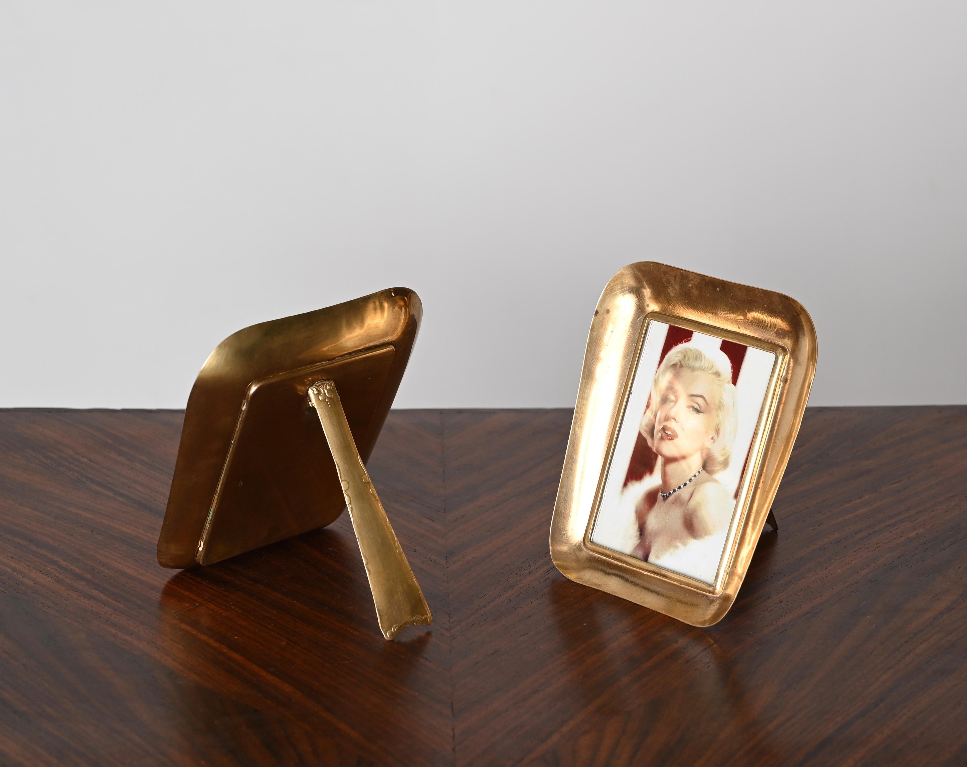 Metal Pair of Italian Mid-Century Solid Gilt Brass Photo Frame, Italy 1950s For Sale