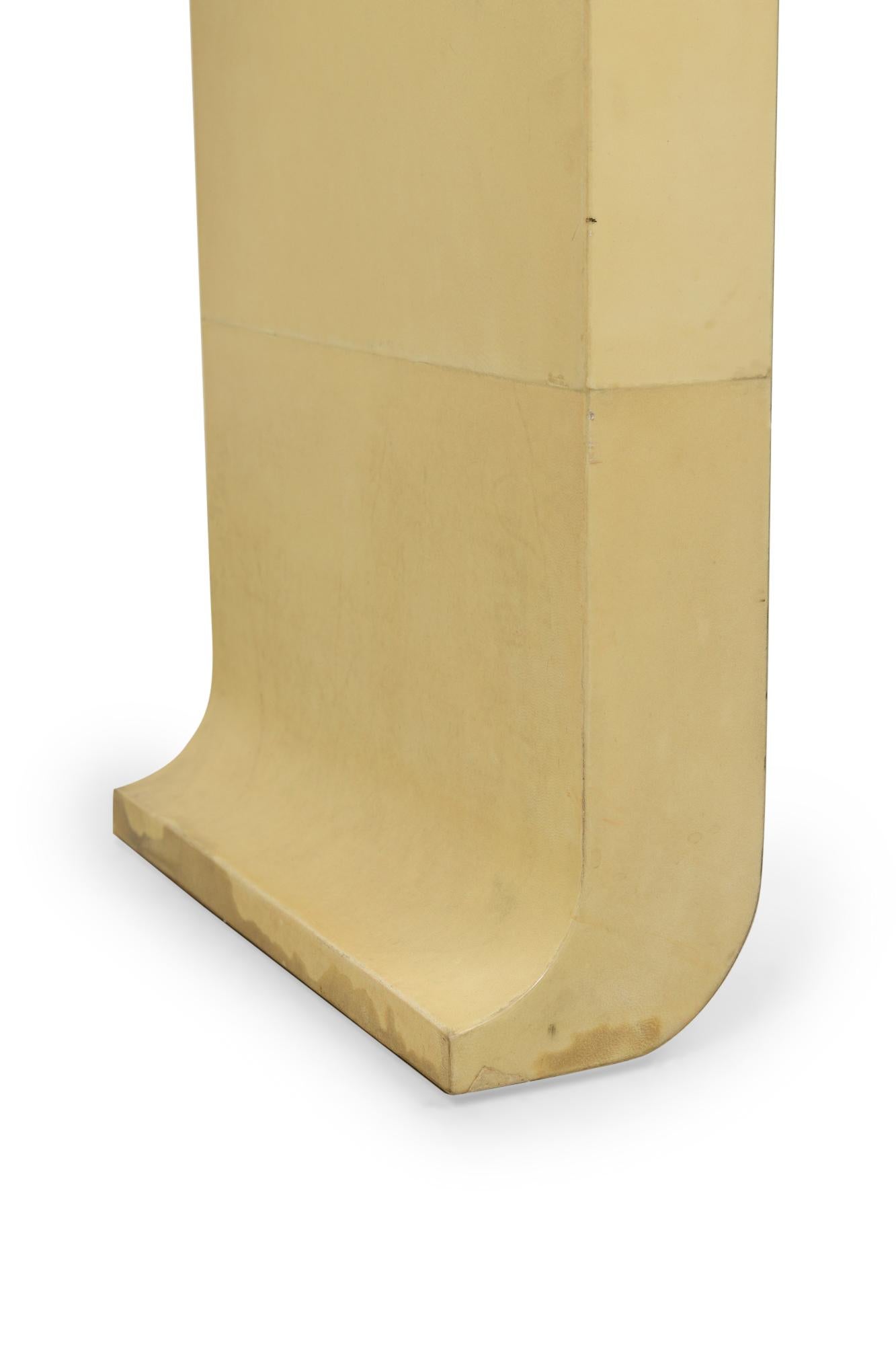 Paar italienische Konsolentische aus Pergament im Mid-Century-Stil im Angebot 2