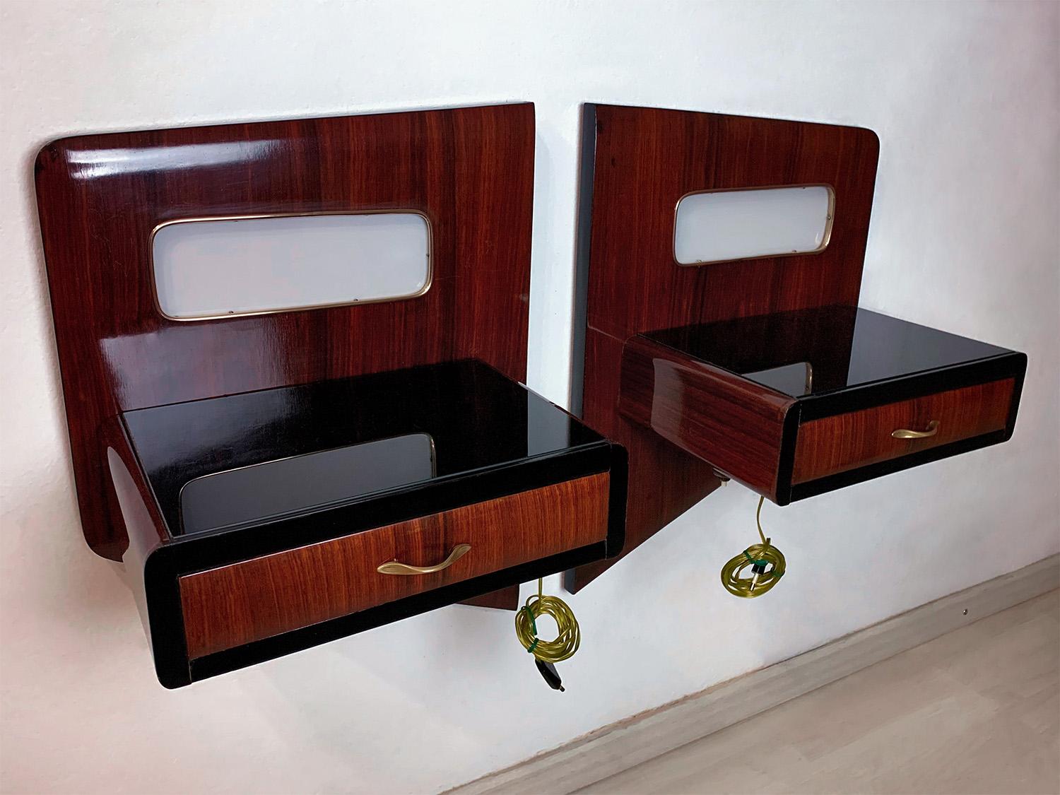 Pair of Italian Mid-Century Suspended Nightstands with Lights by Dassi, 1950s In Good Condition In Traversetolo, IT