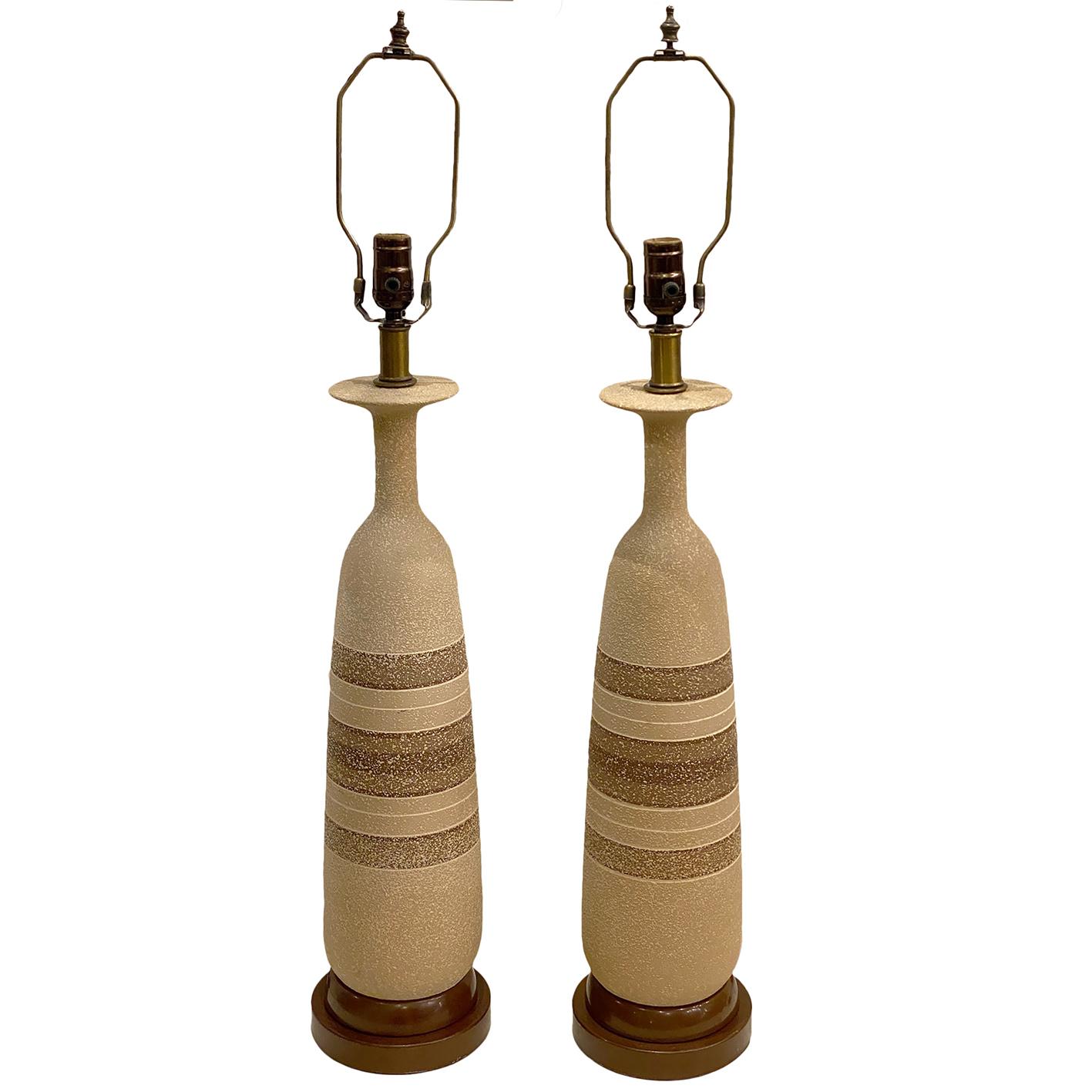 Paar italienische Mid-Century-Tischlampen (20. Jahrhundert) im Angebot