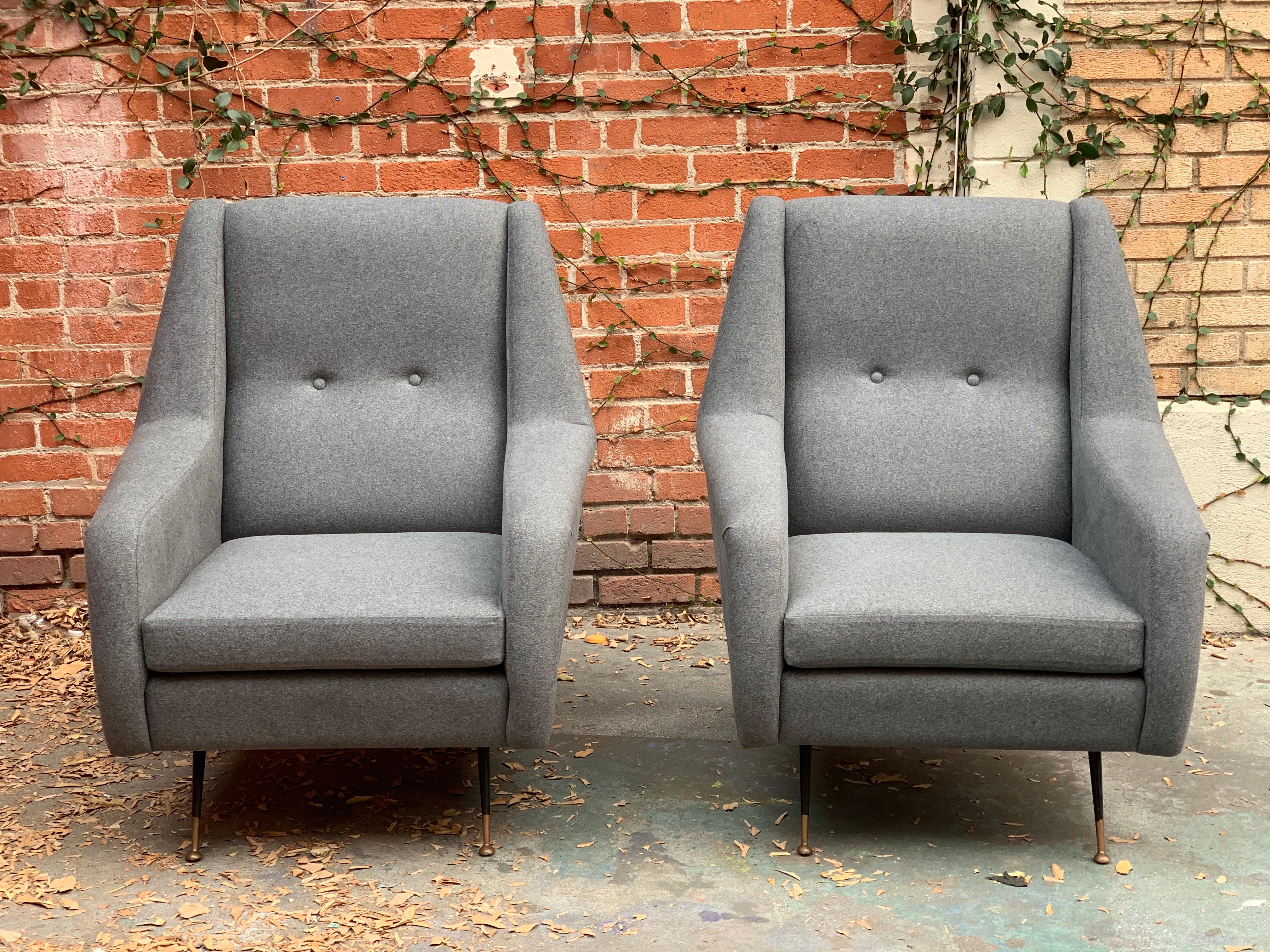20th Century Pair of Italian Midcentury Tufted Chairs by Ico Parisi in Grey Flannel For Sale