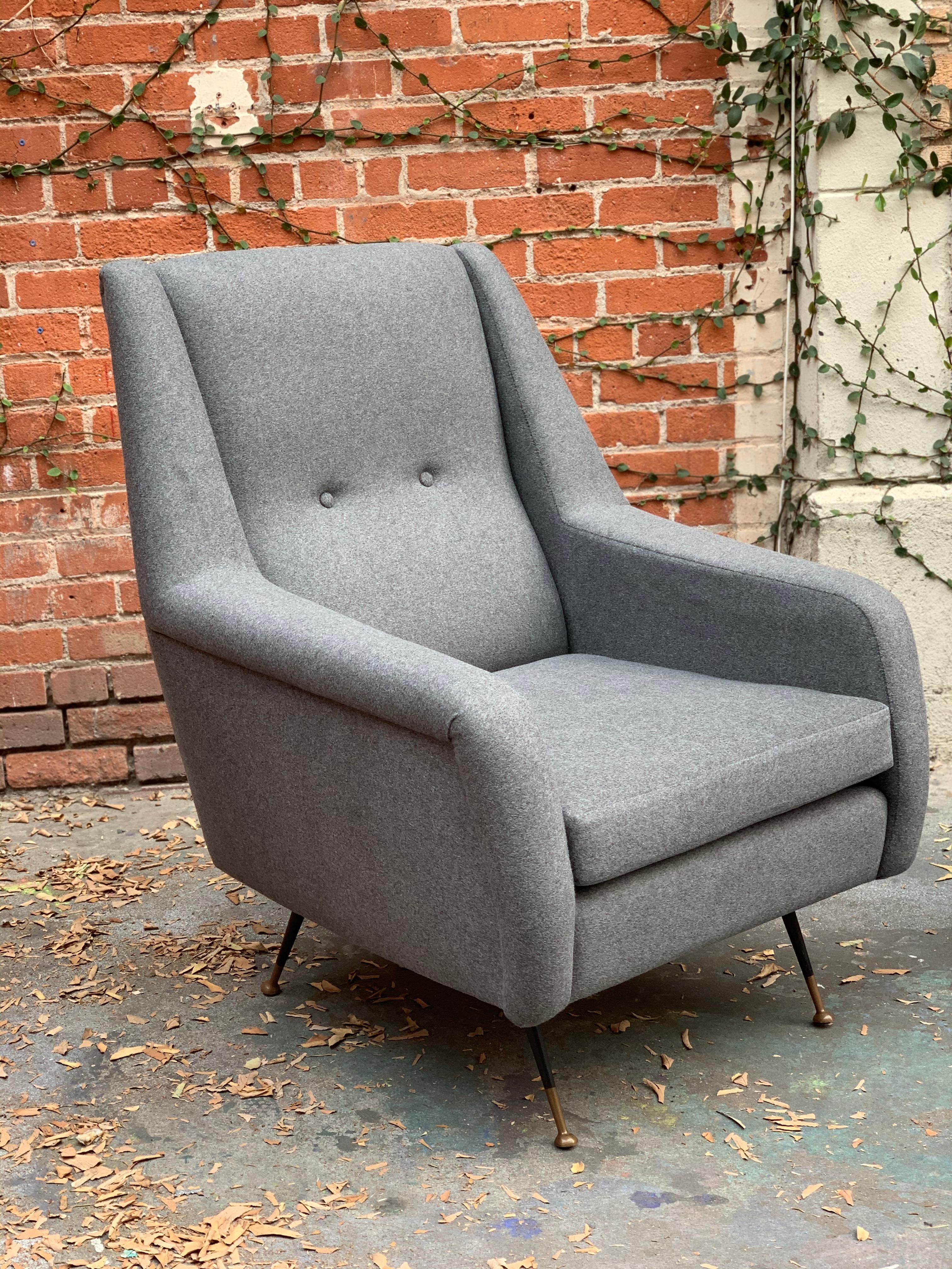 Pair of Italian Midcentury Tufted Chairs by Ico Parisi in Grey Flannel For Sale 1