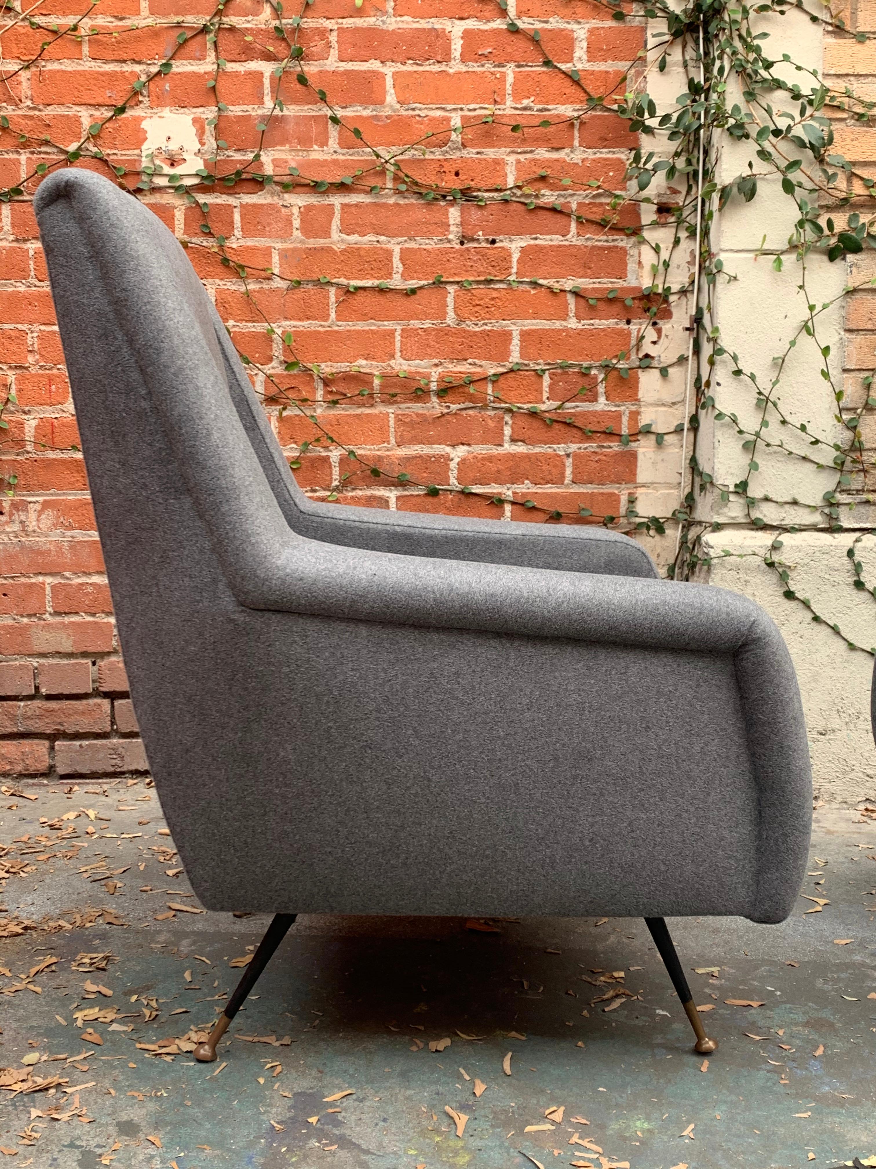 Pair of Italian Midcentury Tufted Chairs by Ico Parisi in Grey Flannel For Sale 3