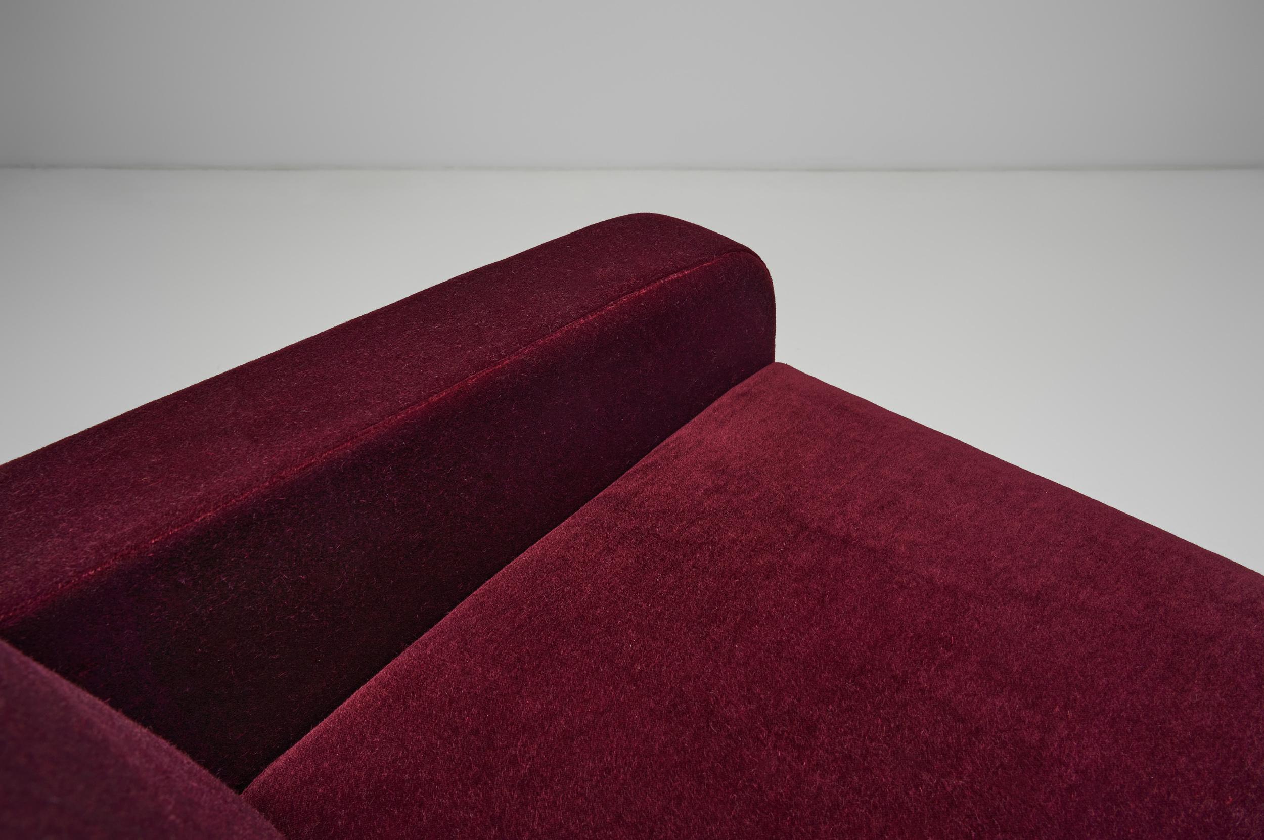 Pair of Italian Mid-Century Upholstered Armchairs, Italy 1960s For Sale 5