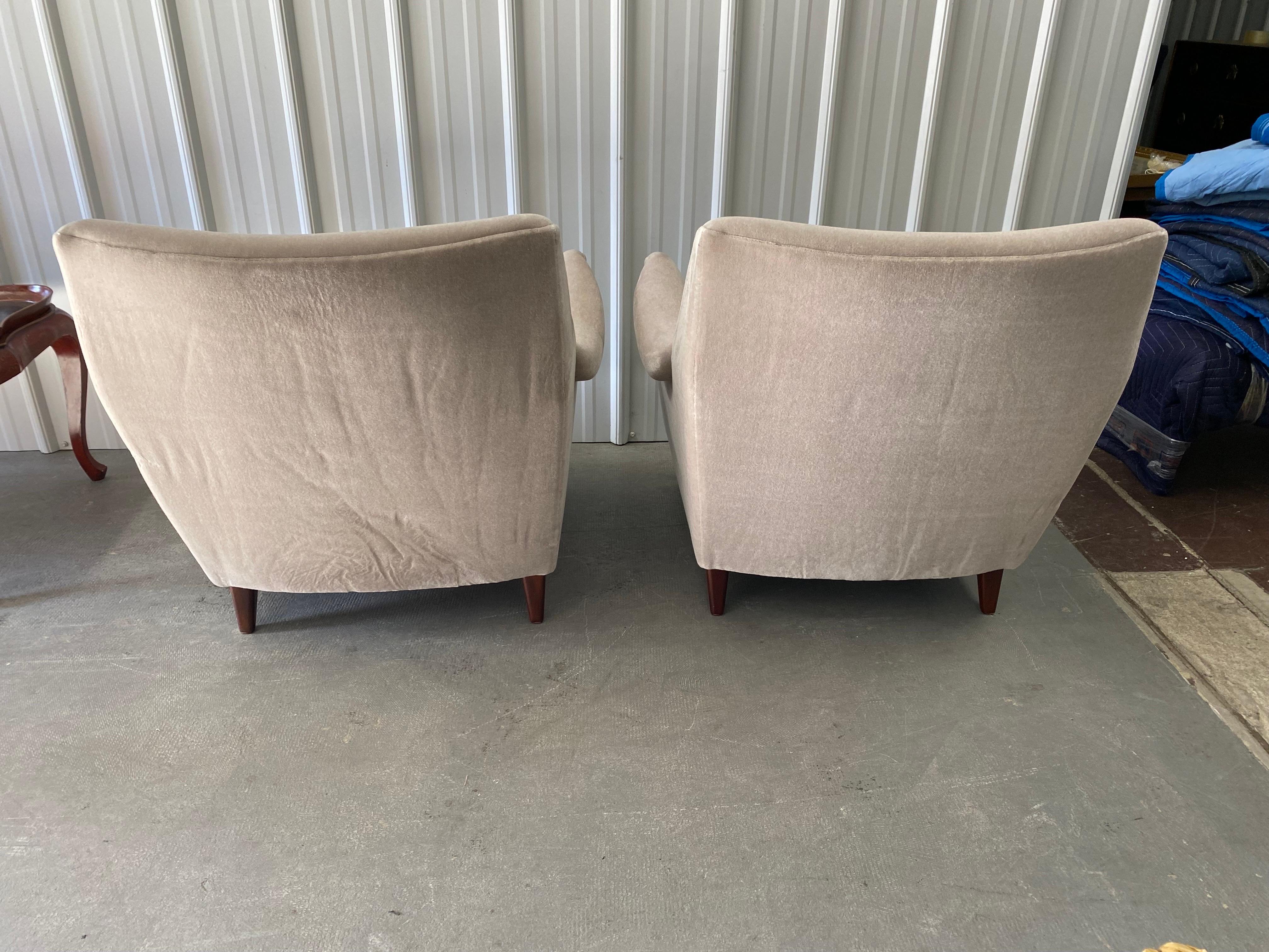 Pair of Italian Mid-Century Upholstered Mohair Armchairs For Sale 5