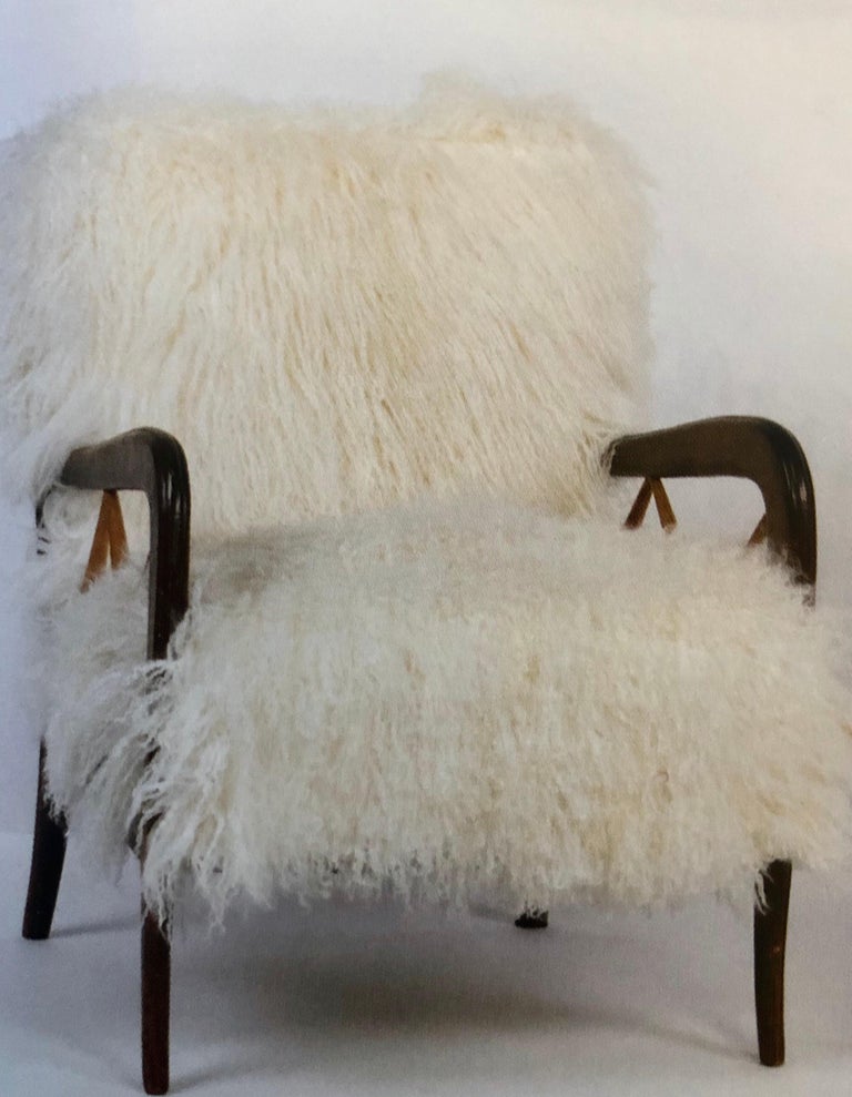Mid-Century Modern Pair of Italian Midcentury Walnut and Sheepskin Armchairs by Paolo Buffa