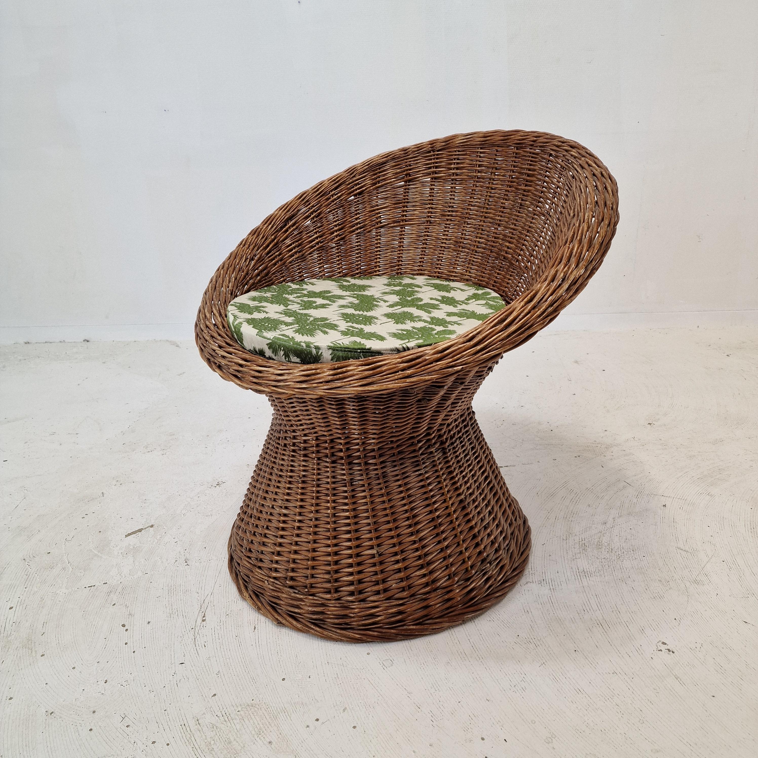Pair of Italian Midcentury Wicker Lounge Chairs, 1960s For Sale 7