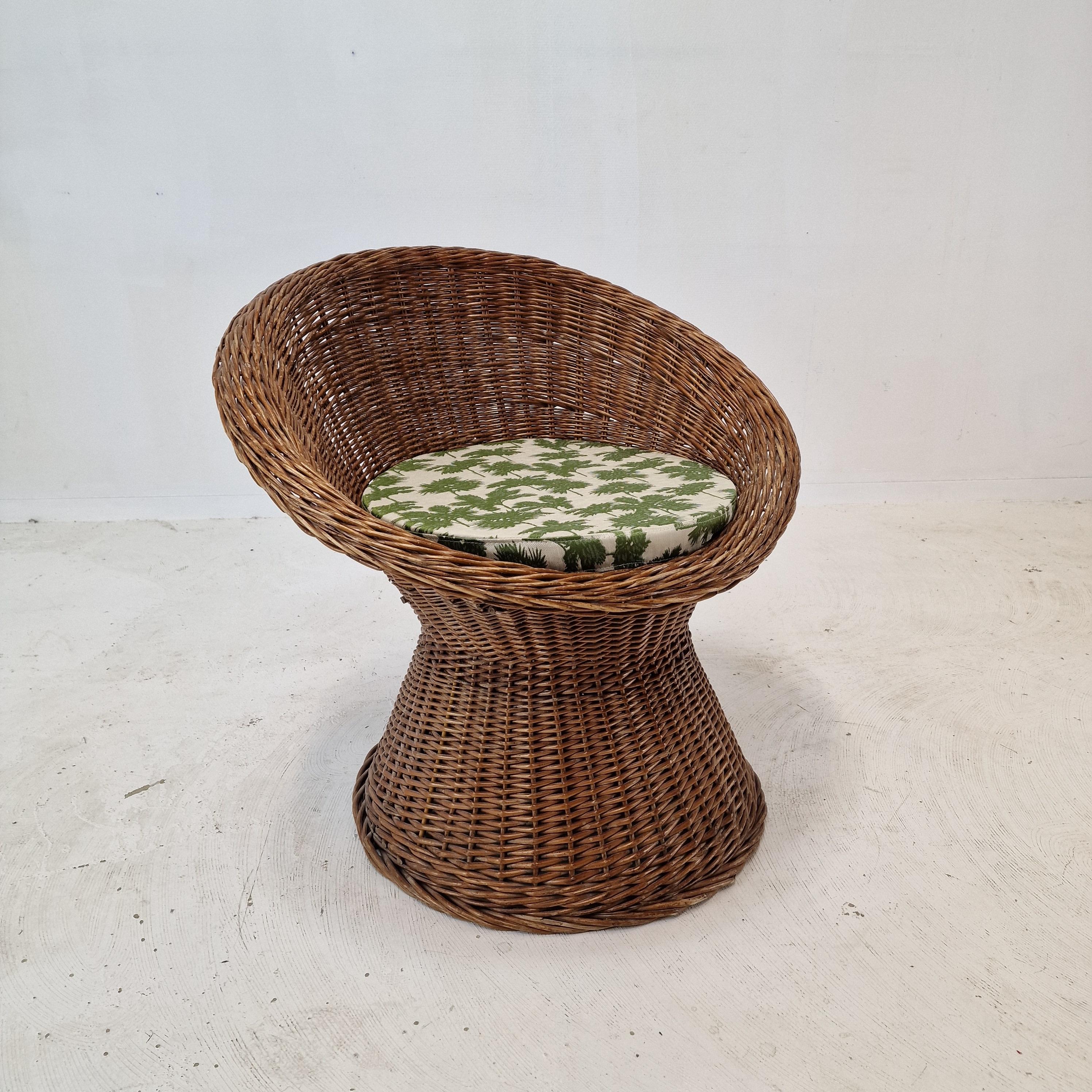 Pair of Italian Midcentury Wicker Lounge Chairs, 1960s For Sale 8