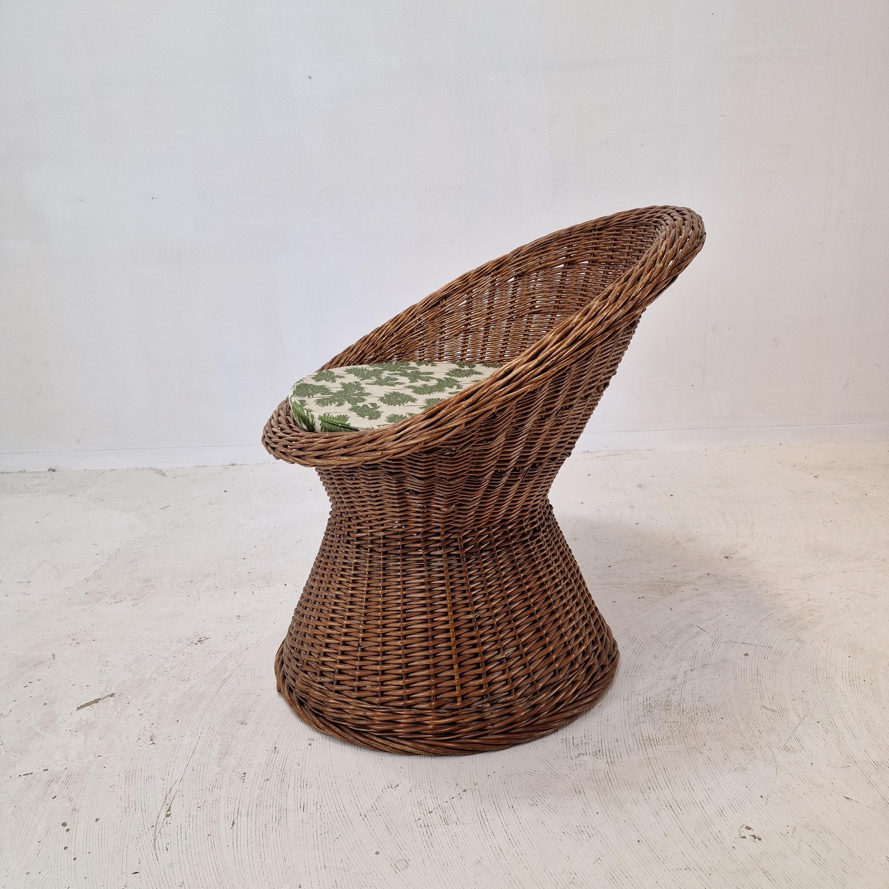 Pair of Italian Midcentury Wicker Lounge Chairs, 1960s For Sale 10