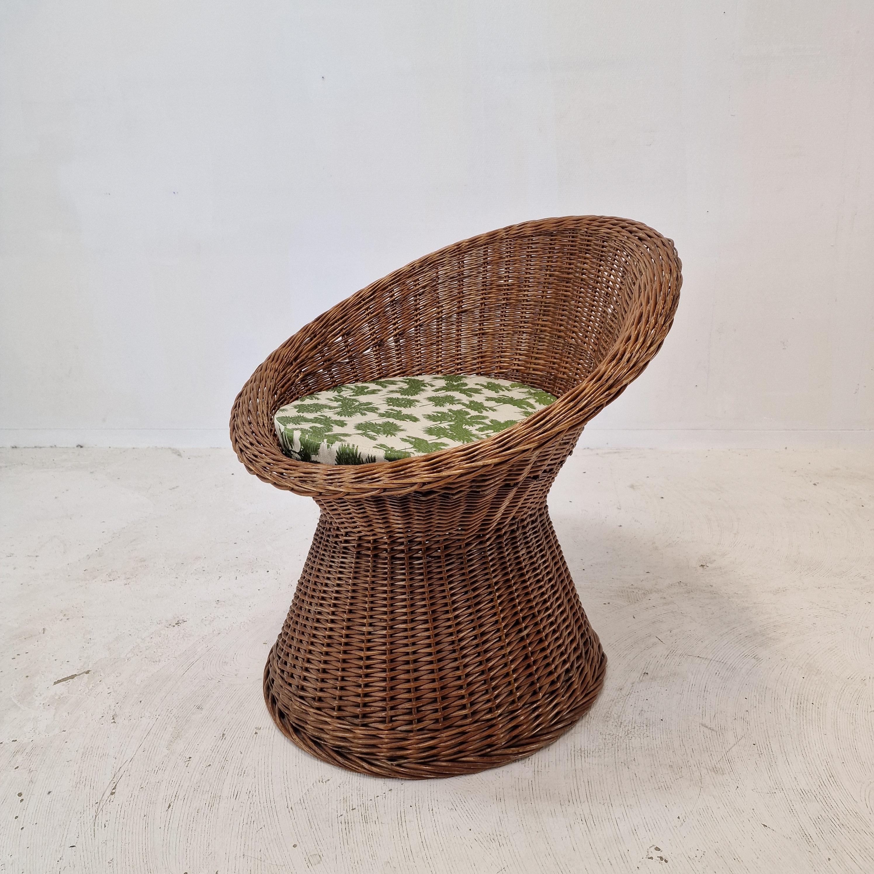Mid-20th Century Pair of Italian Midcentury Wicker Lounge Chairs, 1960s For Sale