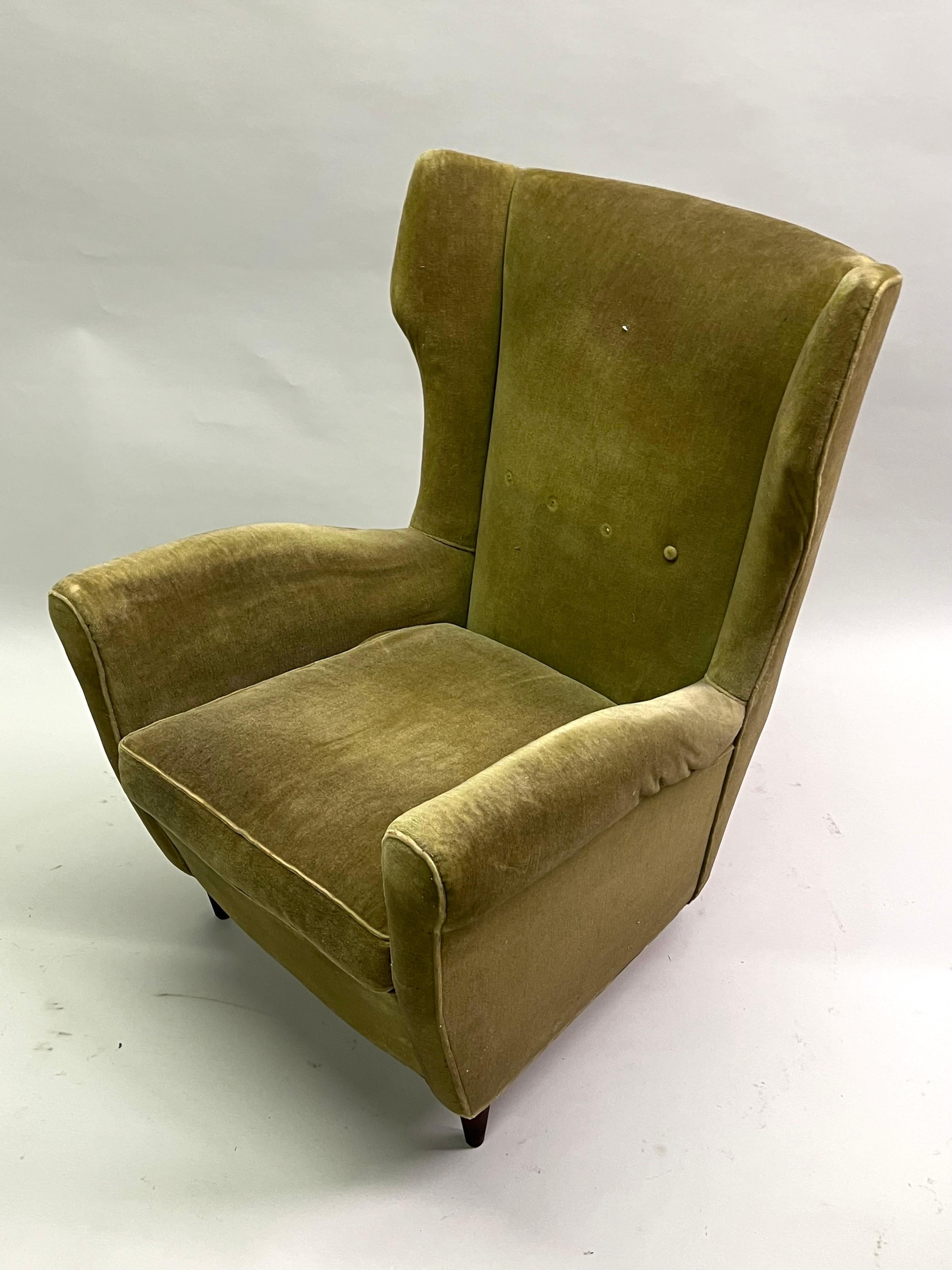 Pair of Italian Mid-Century Wingback Lounge Chairs Attr. to Gio Ponti, Model 512 For Sale 6