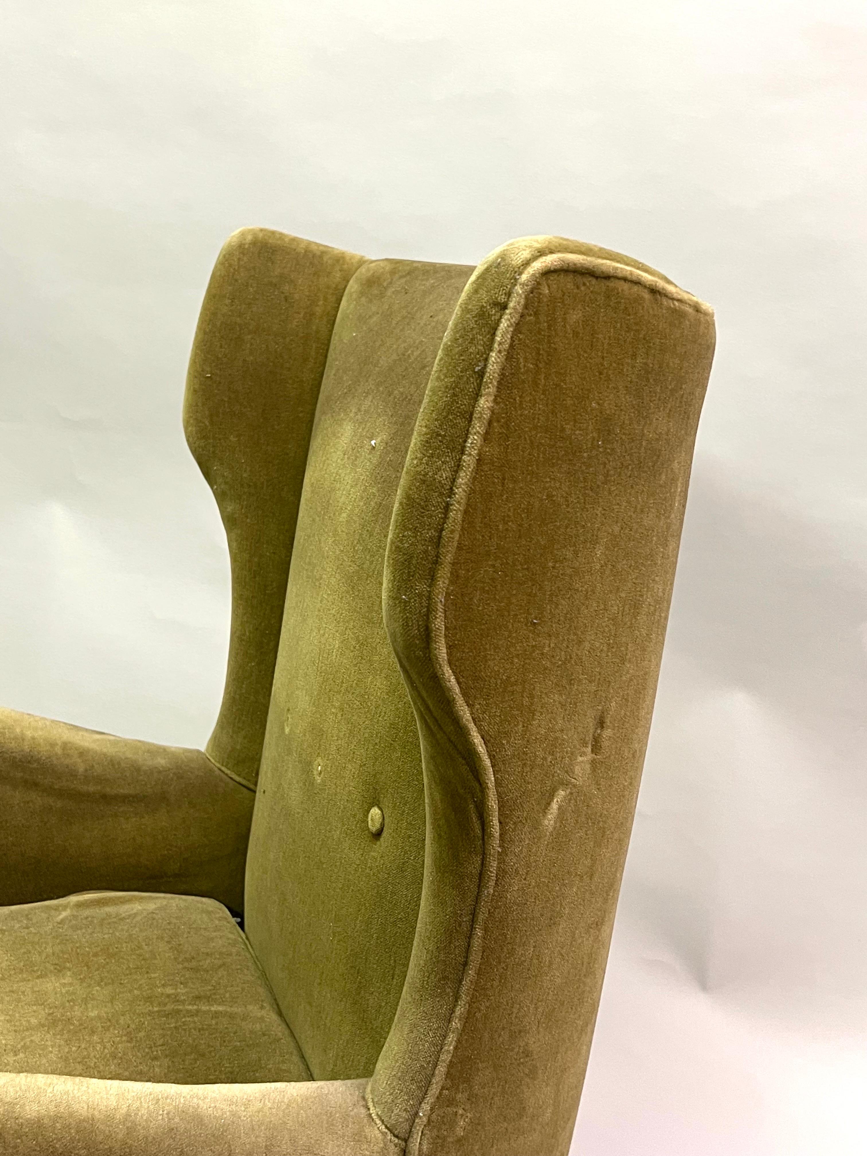 Pair of Italian Mid-Century Wingback Lounge Chairs Attr. to Gio Ponti, Model 512 For Sale 7