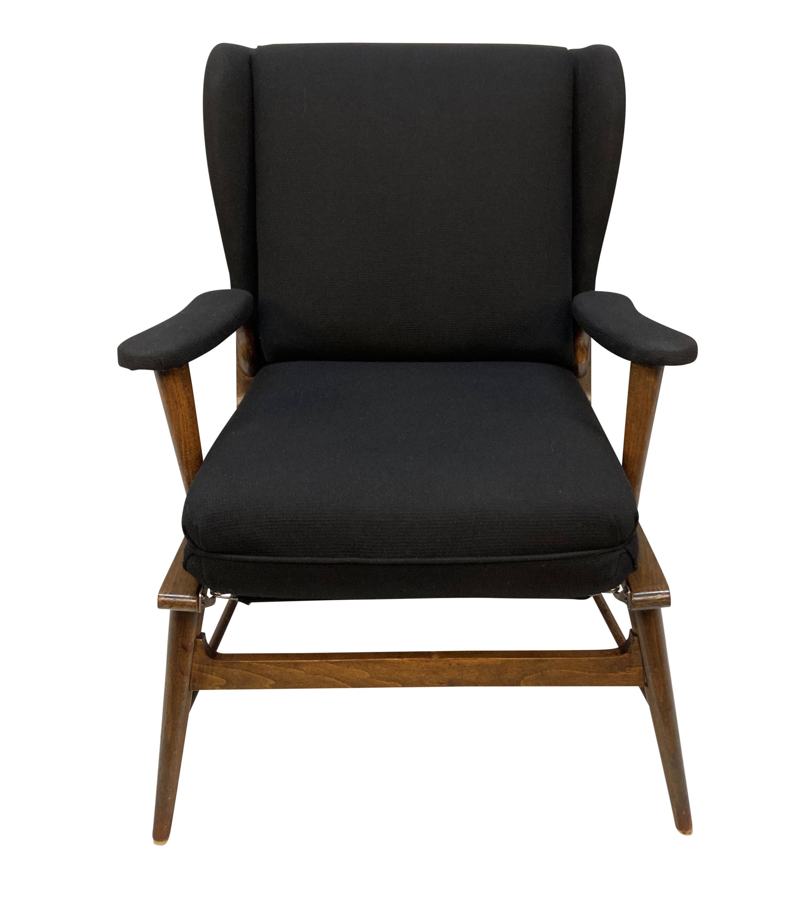 Laine Paire de fauteuils italiens du milieu du siècle en laine noire en vente