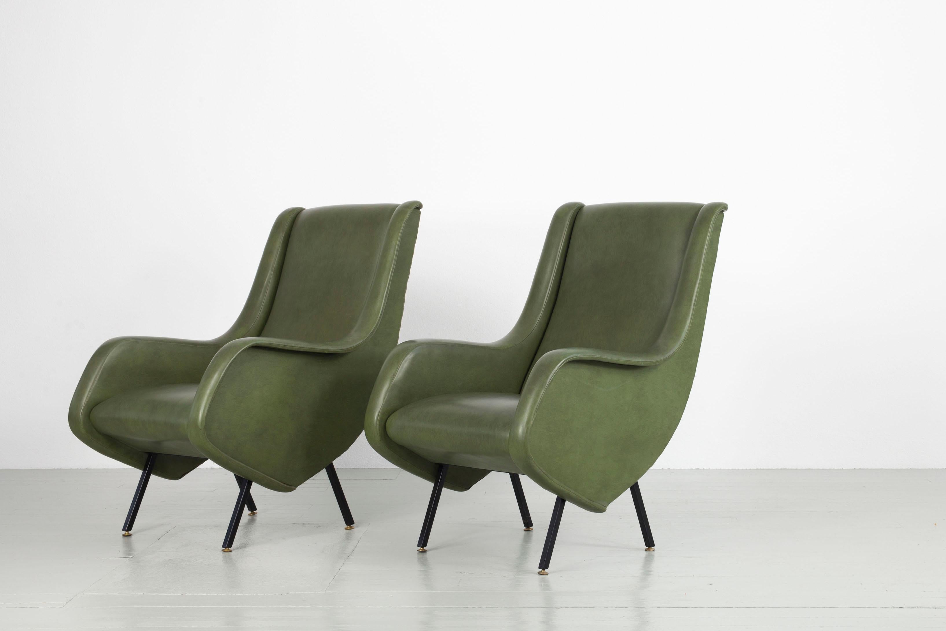 Mid-20th Century Pair of Italian Midcentury Armchairs in Original Green Fauxleather, 1950s For Sale