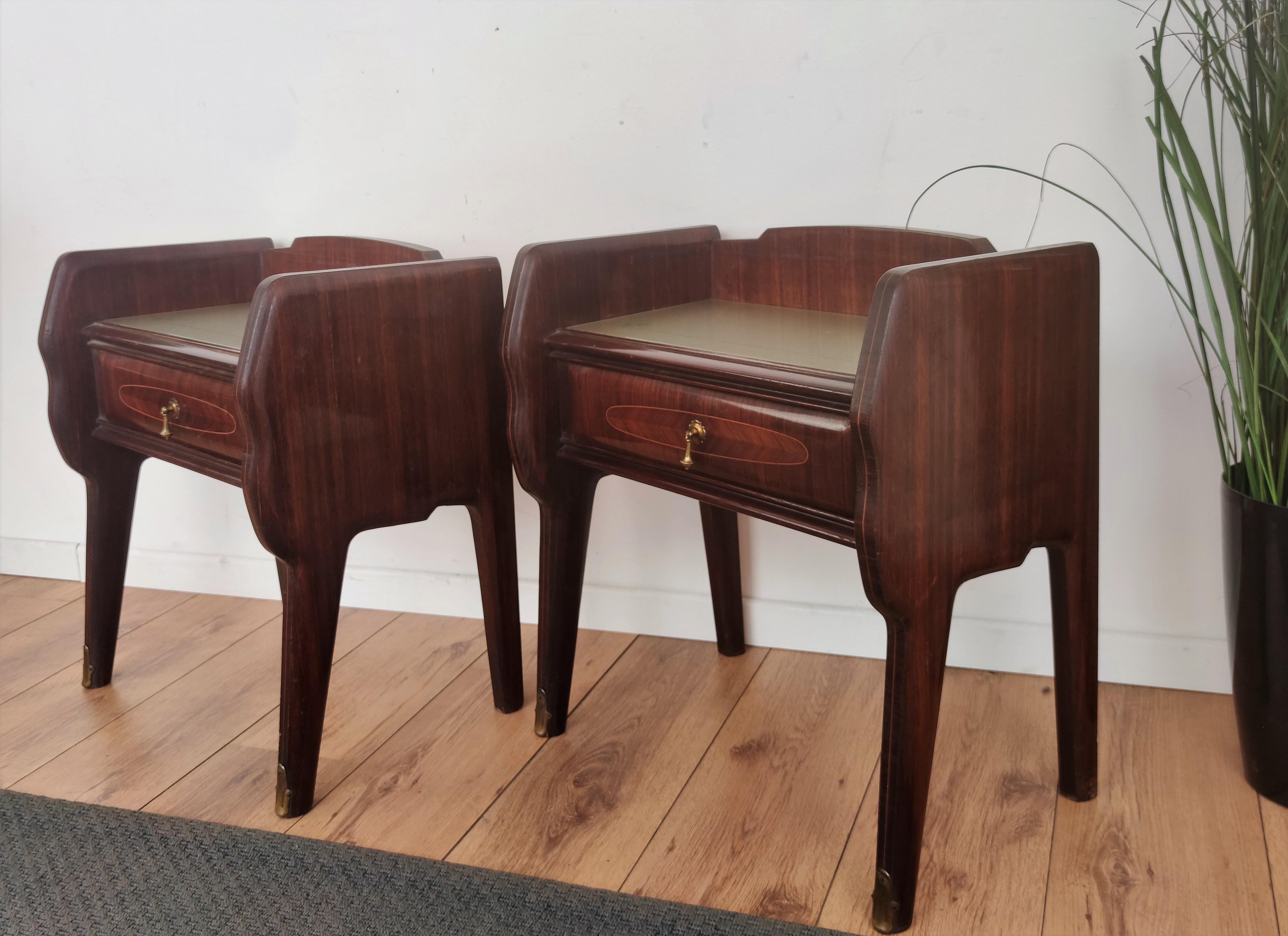 Pair of Italian Midcentury Art Deco Night Stands Bedside Tables Walnut Glass In Good Condition In Carimate, Como